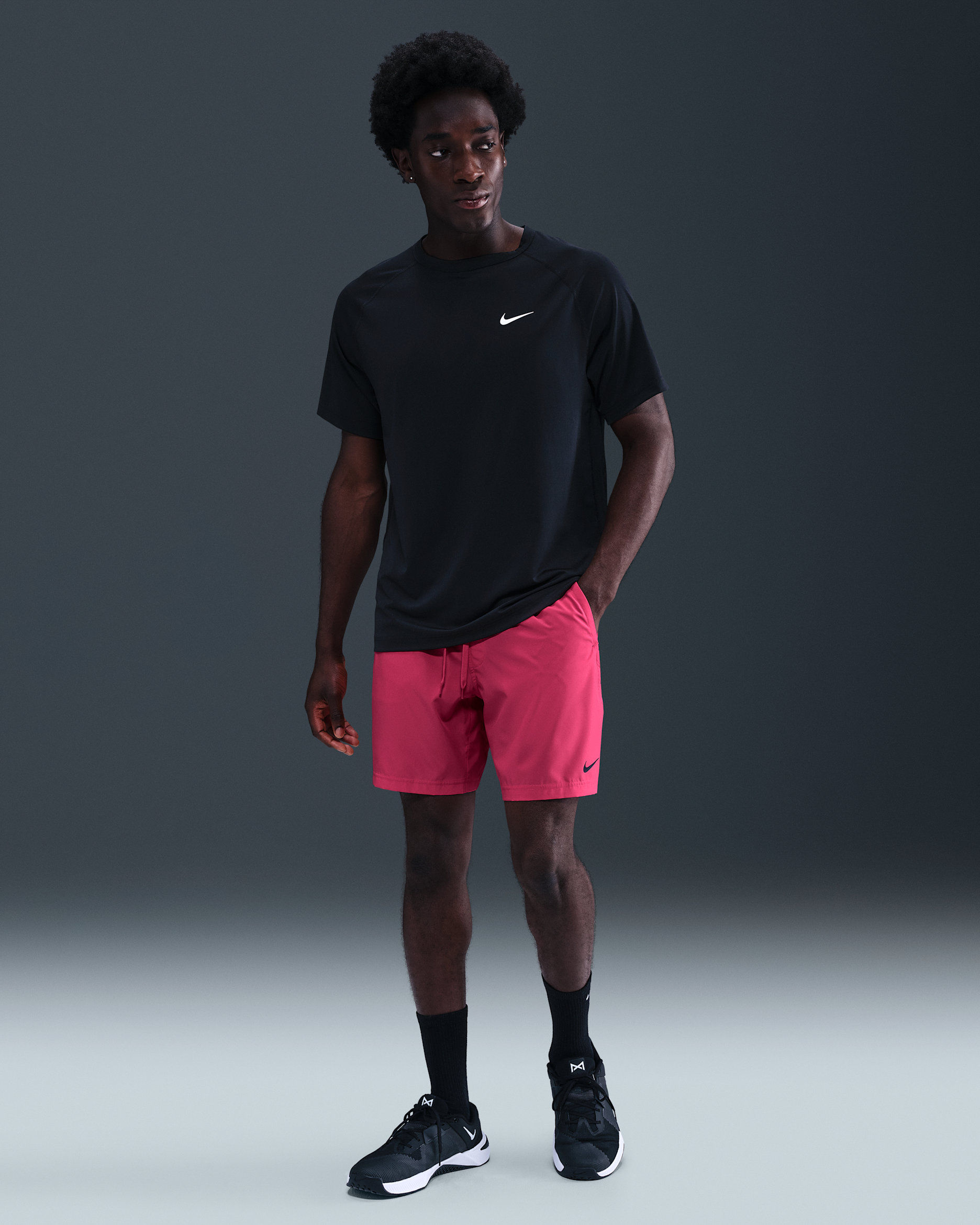 Nike Form Men's Dri-FIT 7" Unlined Versatile Shorts - Rush Pink/Black