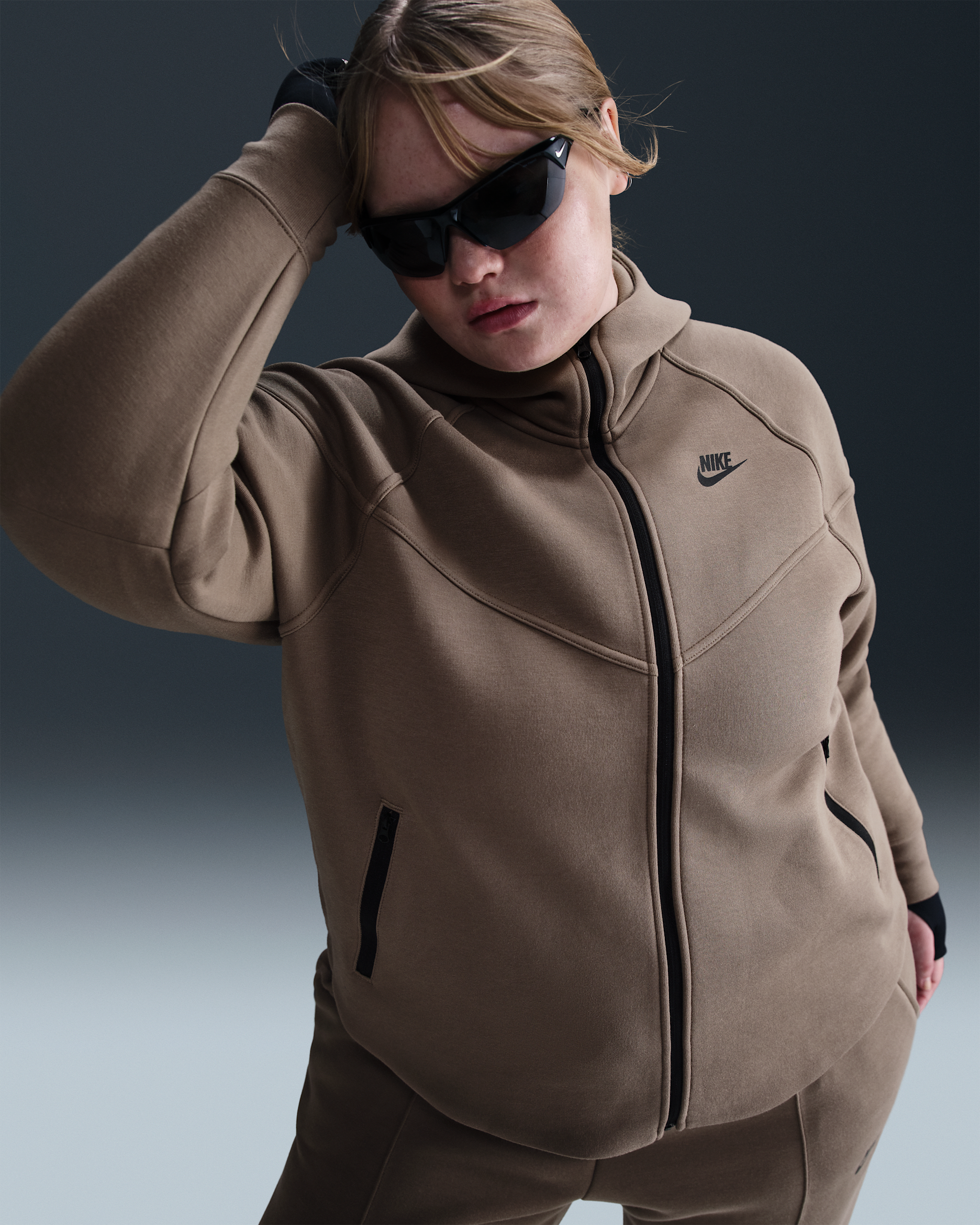 Nike Sportswear Tech Fleece Windrunner Women's Full-Zip Hoodie (Plus Size) - Mink Brown/Black