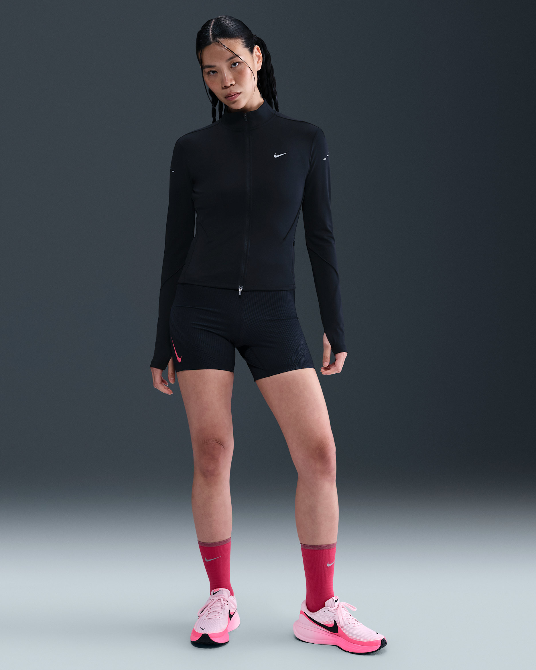 ナイキ エアロスイフト ウィメンズ Dri-FIT ADV ミッドライズ 13cm ランニングショートパンツ - ブラック/ブラック/アスターピンク/グリーンショック