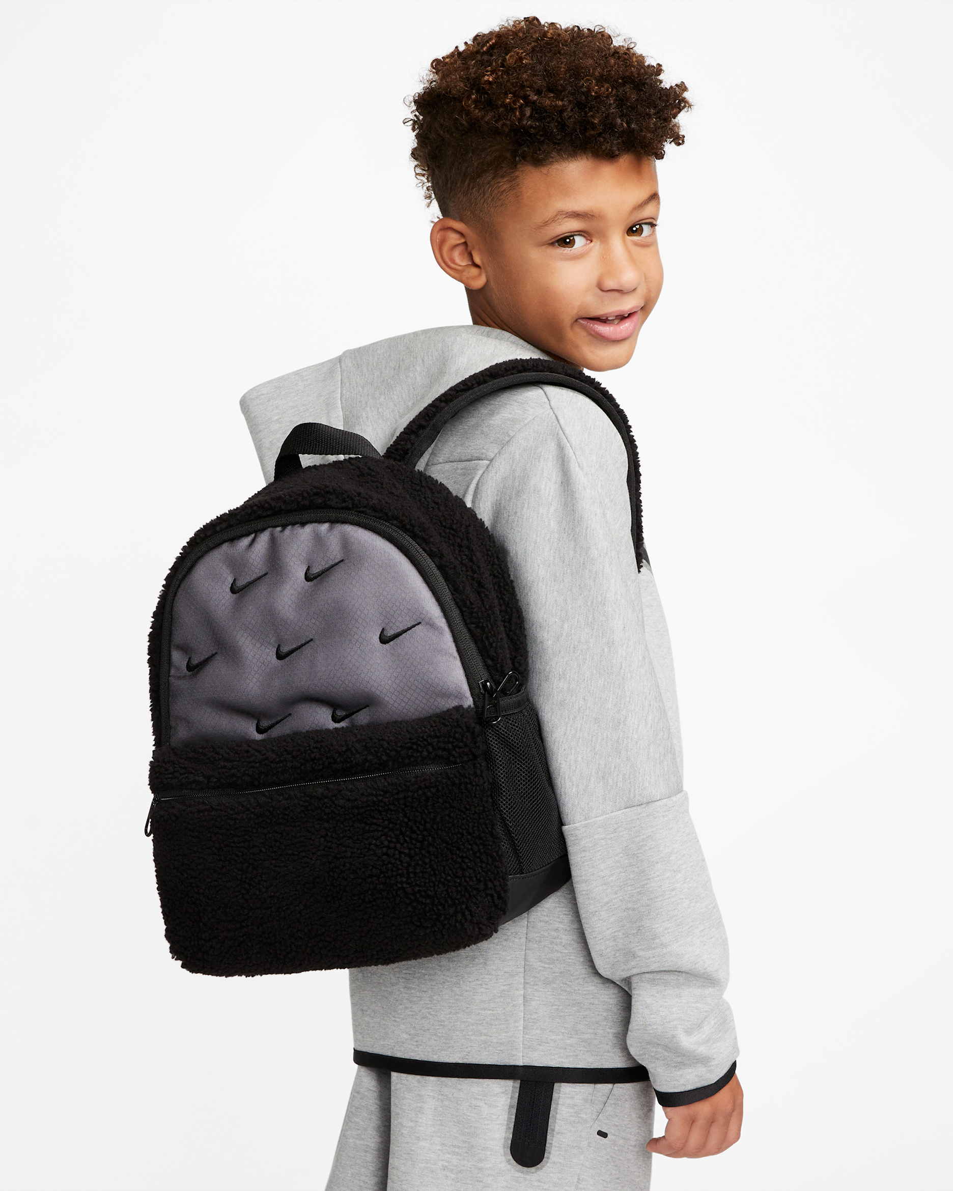 Nike Brasilia JDI Kids' Mini Backpack (11L) - Black/Black/Black
