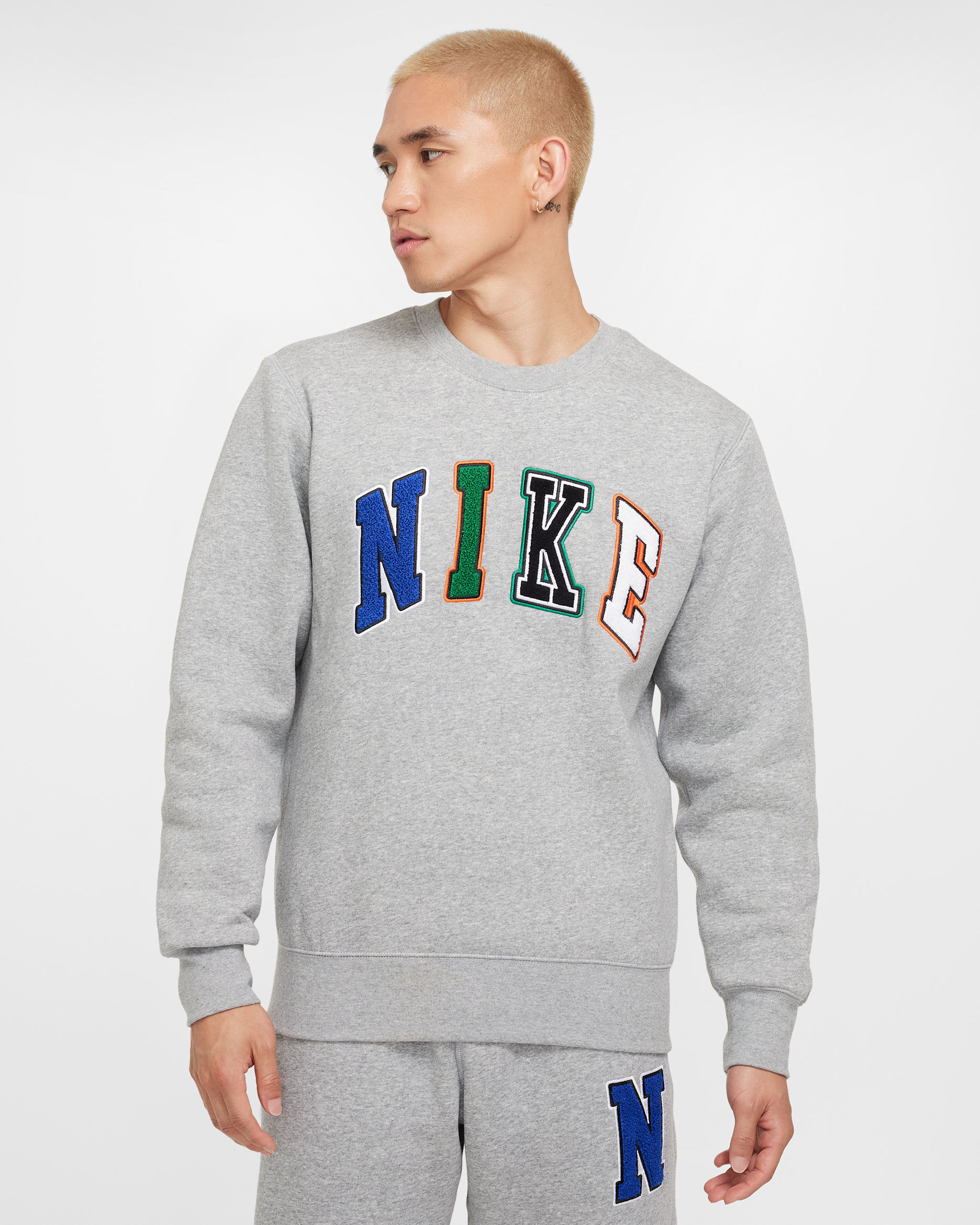 ナイキ クラブ メンズクルー - ダークグレーヘザー/ホワイト