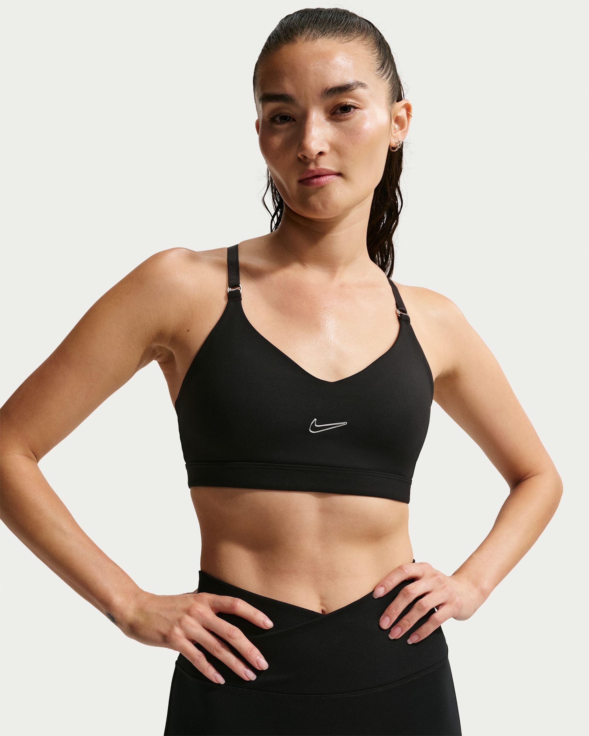 Brassière de sport rembourrée réglable à maintien léger Nike Indy pour femme - Noir