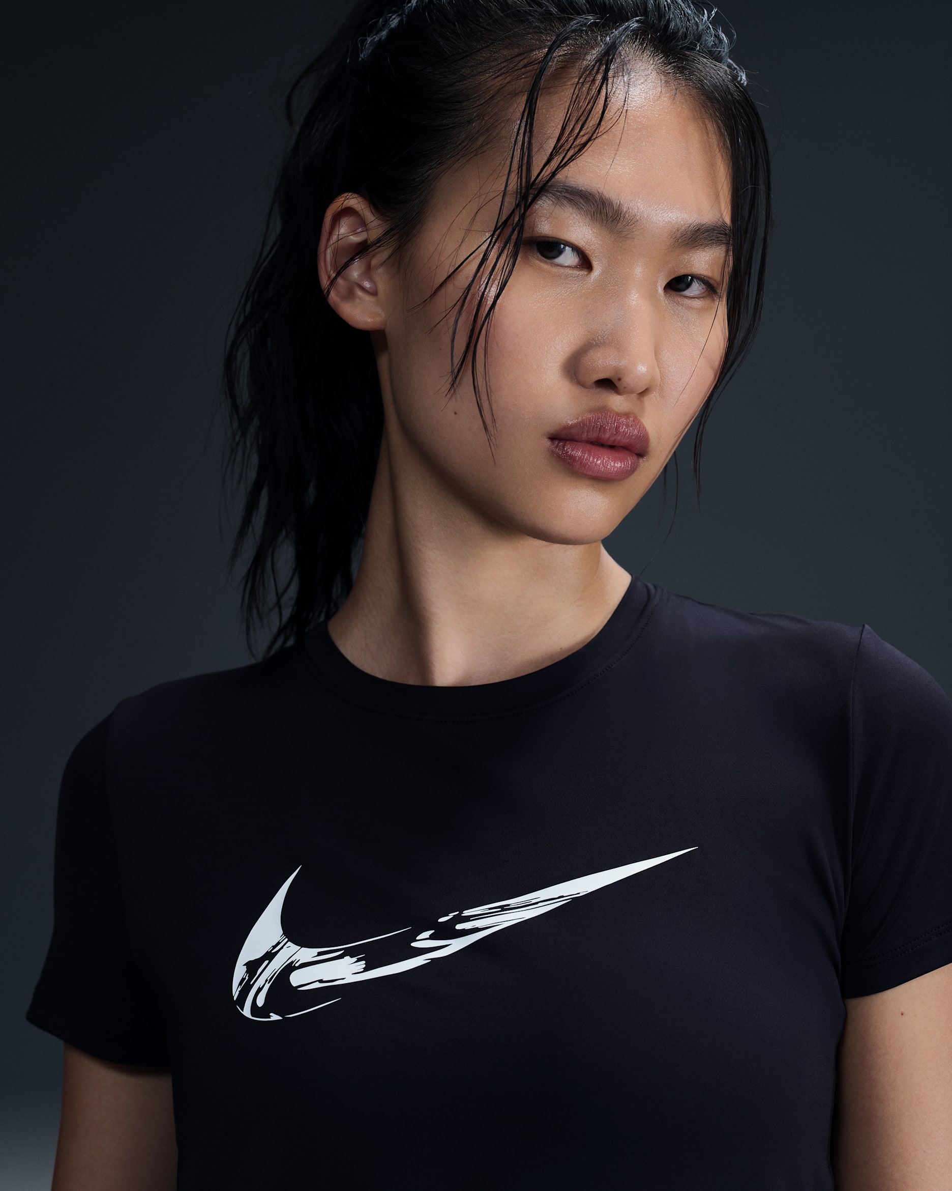 Nike One Women's Dri-FIT Short-Sleeve Graphic Running Top - Black/White