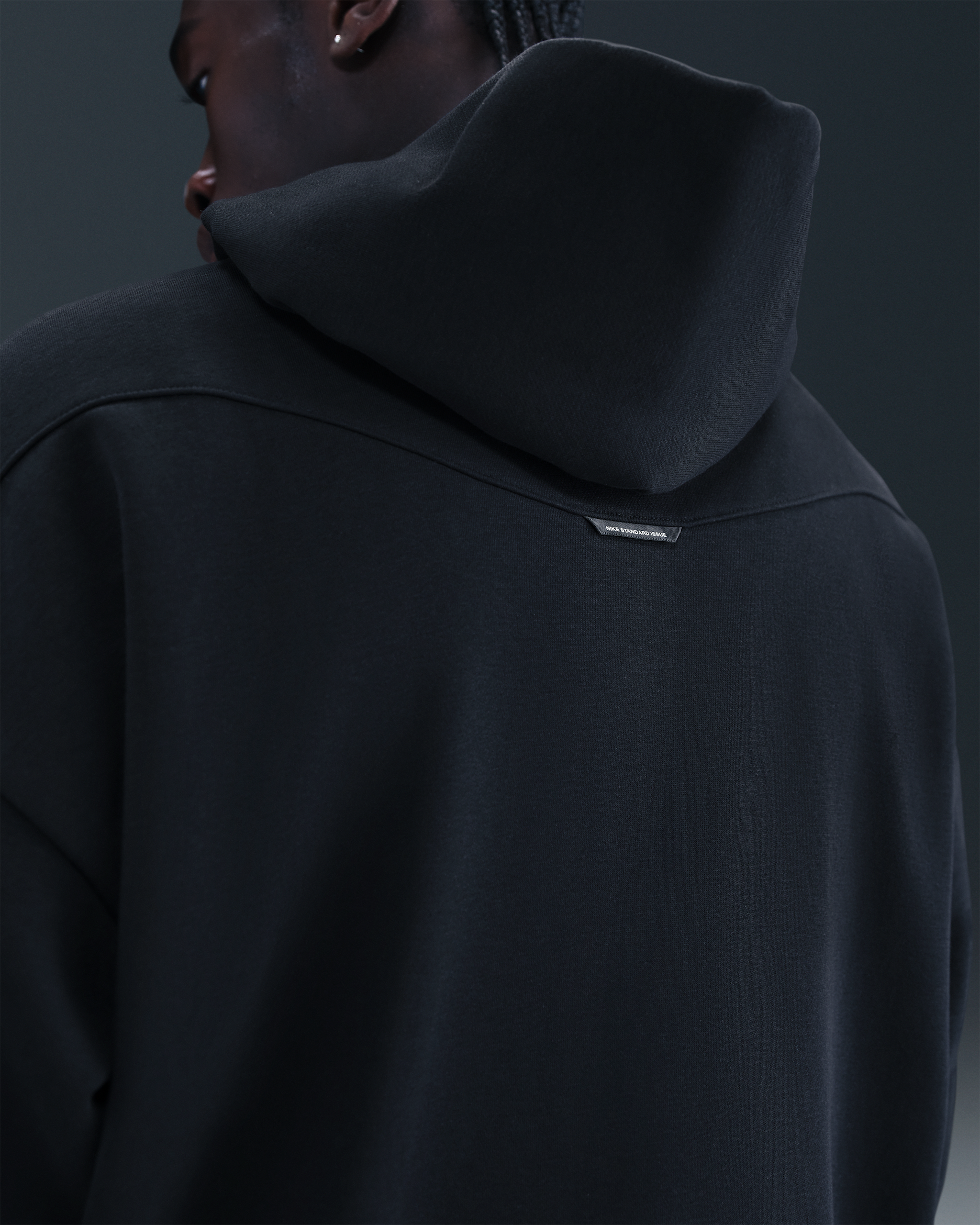 Nike Standard Issue Men's Therma-FIT Full-Zip Basketball Hoodie