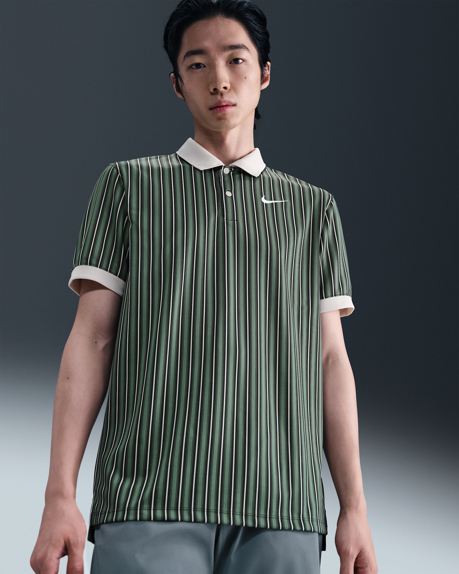 Nike Victory+ 男款 Dri-FIT 高爾夫球衫 - Clay Green/Light Orewood Brown/白色
