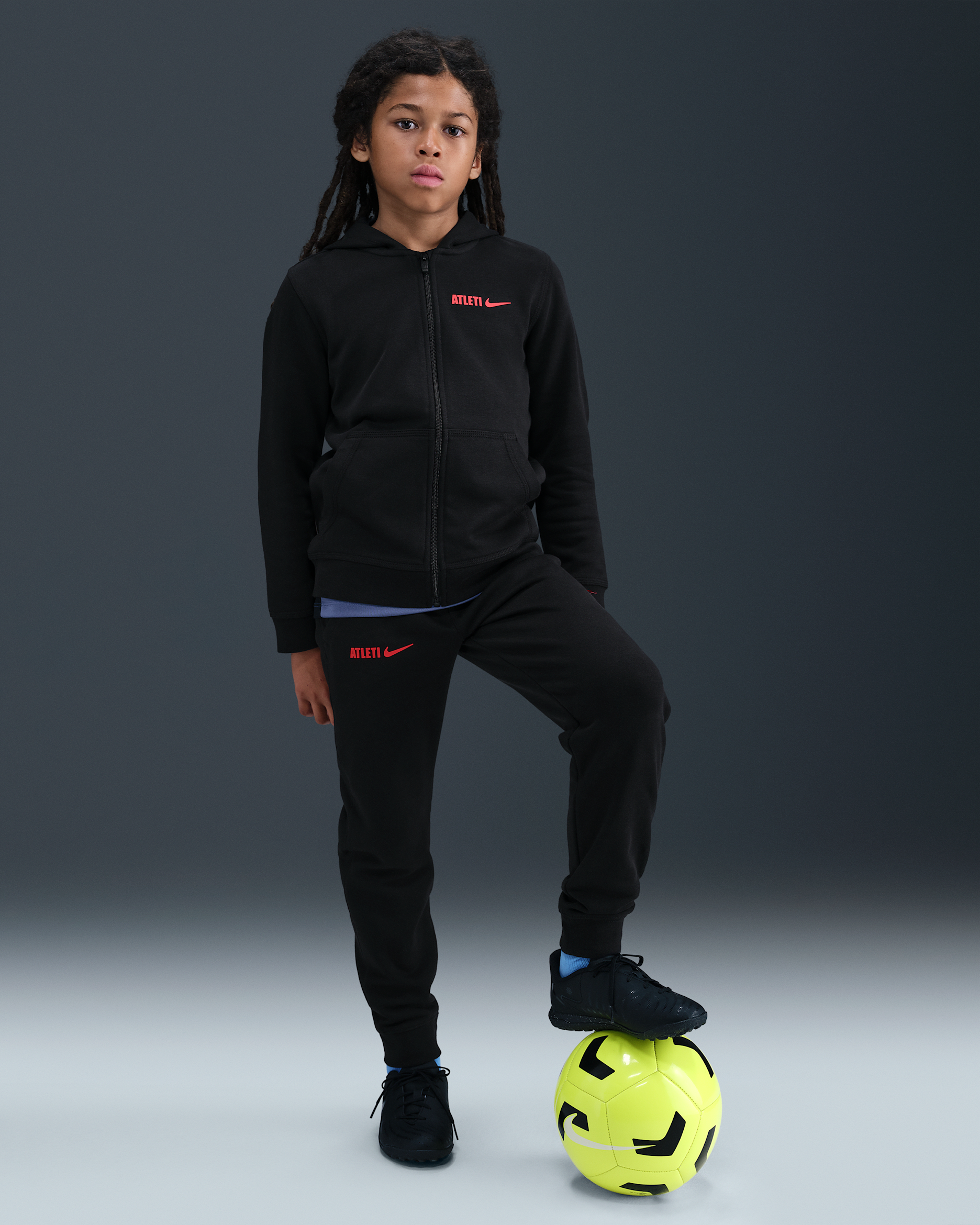 Atlético Madrid Club Older Kids' (Boys') Nike Football Joggers - Black/Sport Red