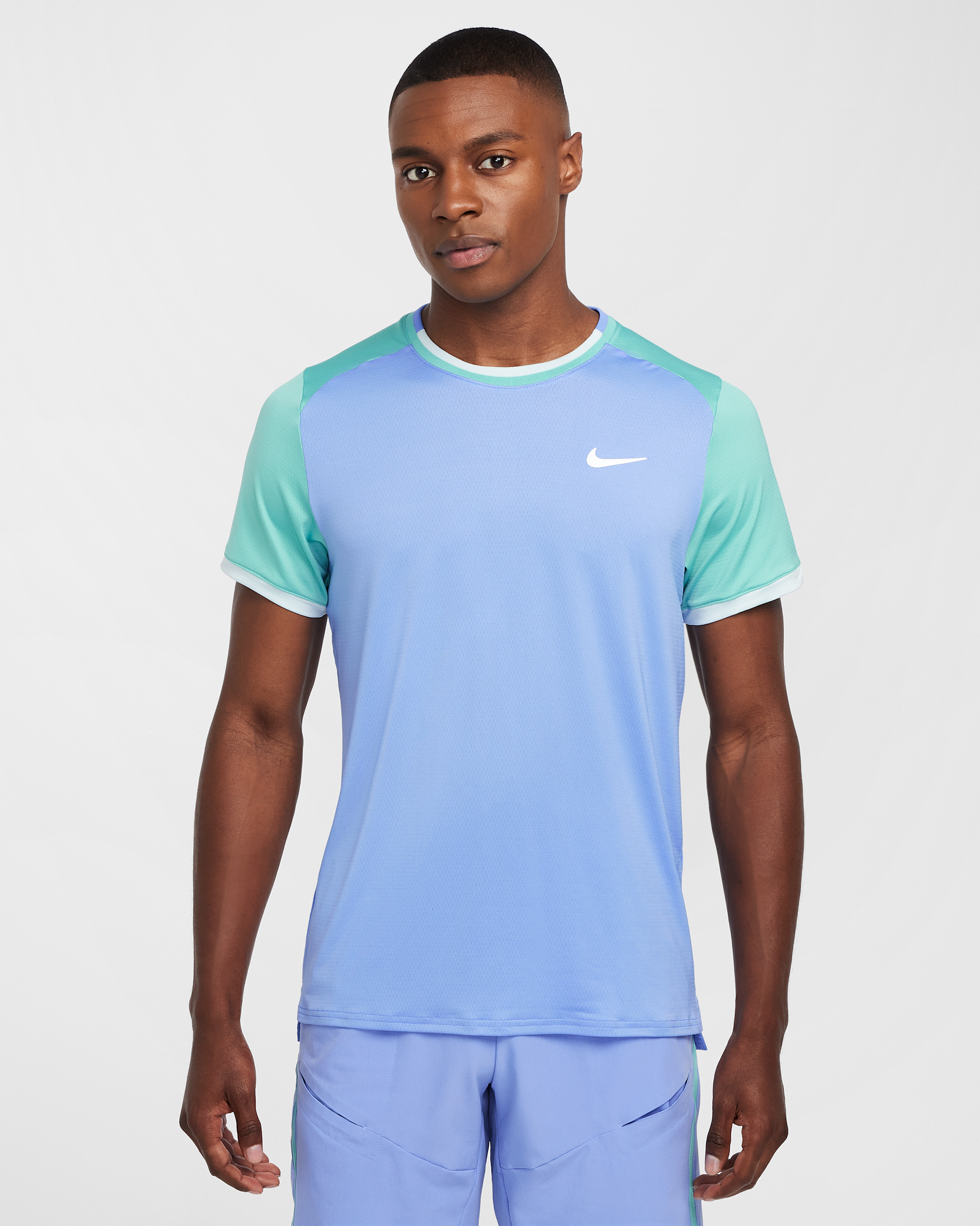 Playera de tenis Dri-FIT para hombre NikeCourt Advantage - Royal pulso/Escarcha verde/Azul glacial/Blanco