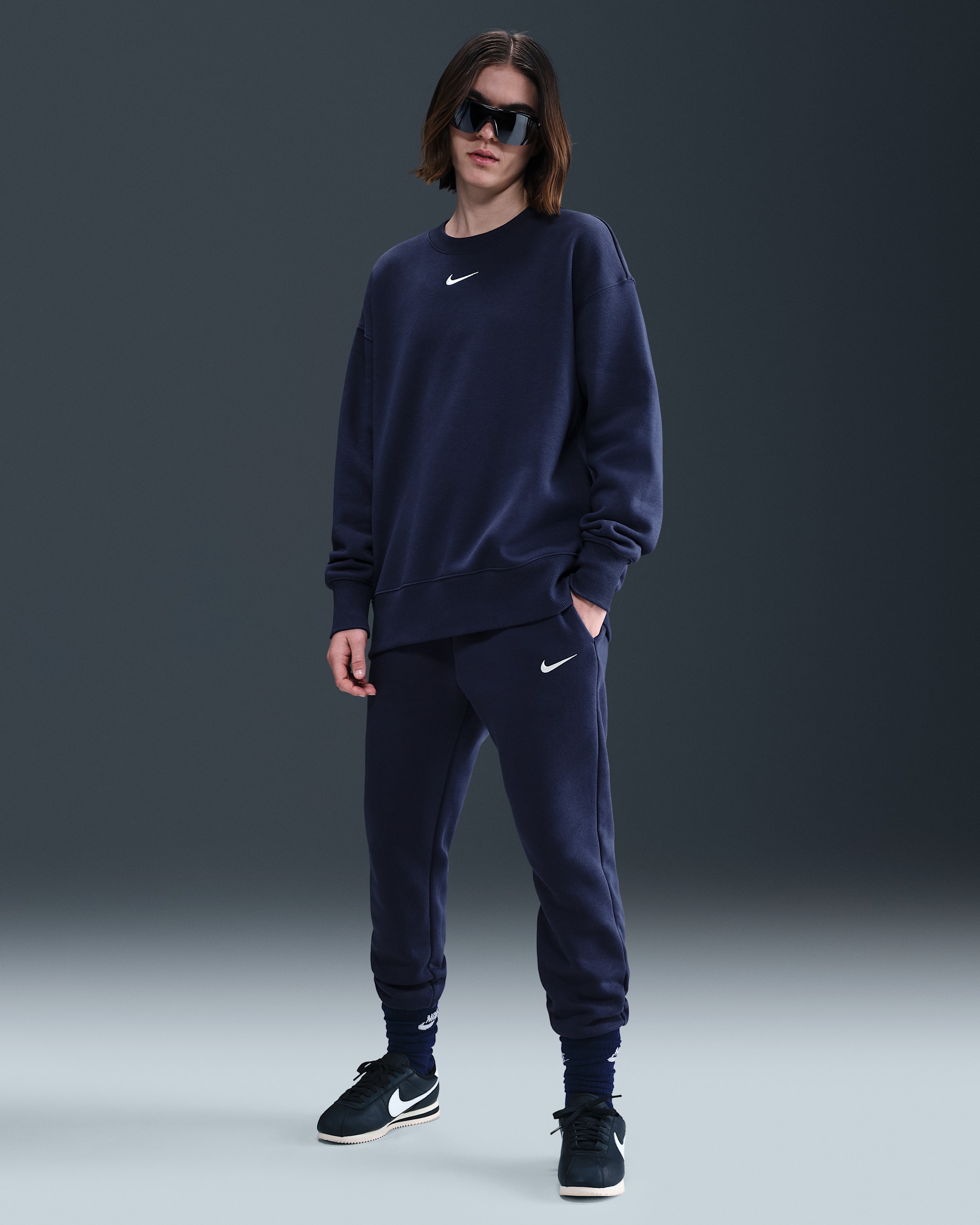 Dámské tepláky Nike Sportswear Phoenix Fleece se středně vysokým pasem - Midnight Navy/Sail