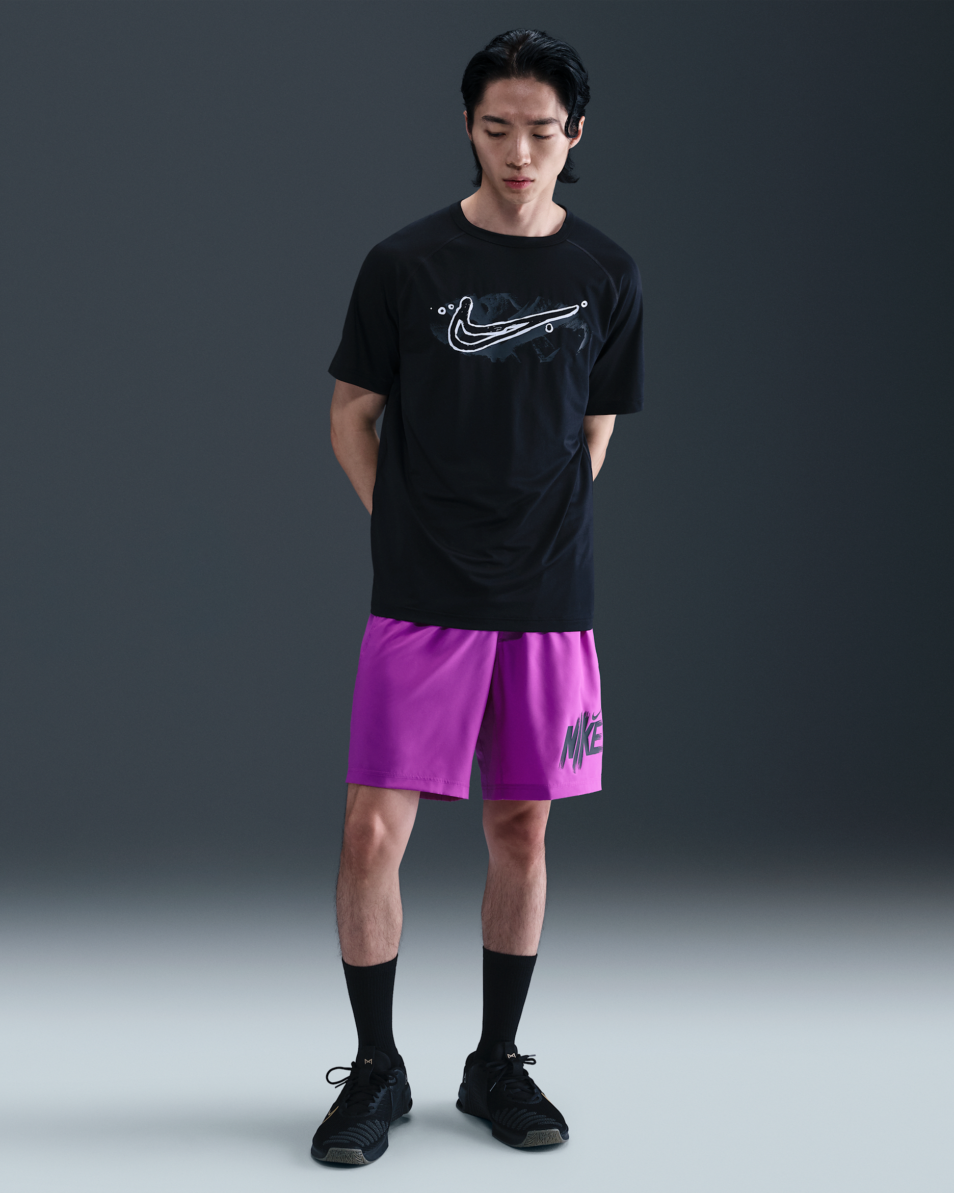 กางเกงขาสั้นอเนกประสงค์ 9 นิ้วไม่มีซับในผู้ชาย Dri-FIT Nike Form - Vivid Purple/ดำ