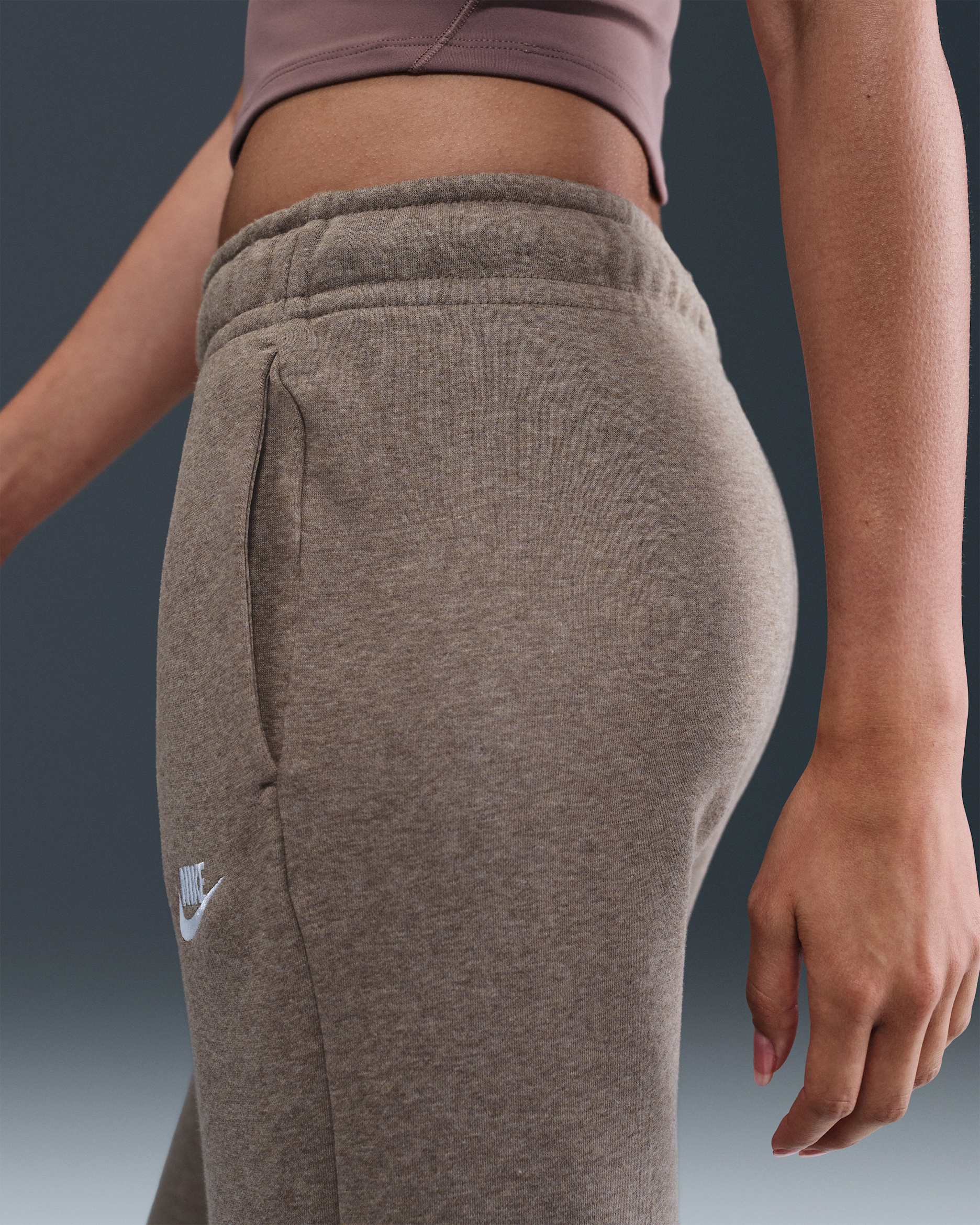 Nike Sportswear Club Fleece Women's Mid-Rise Wide-Leg Sweatpants