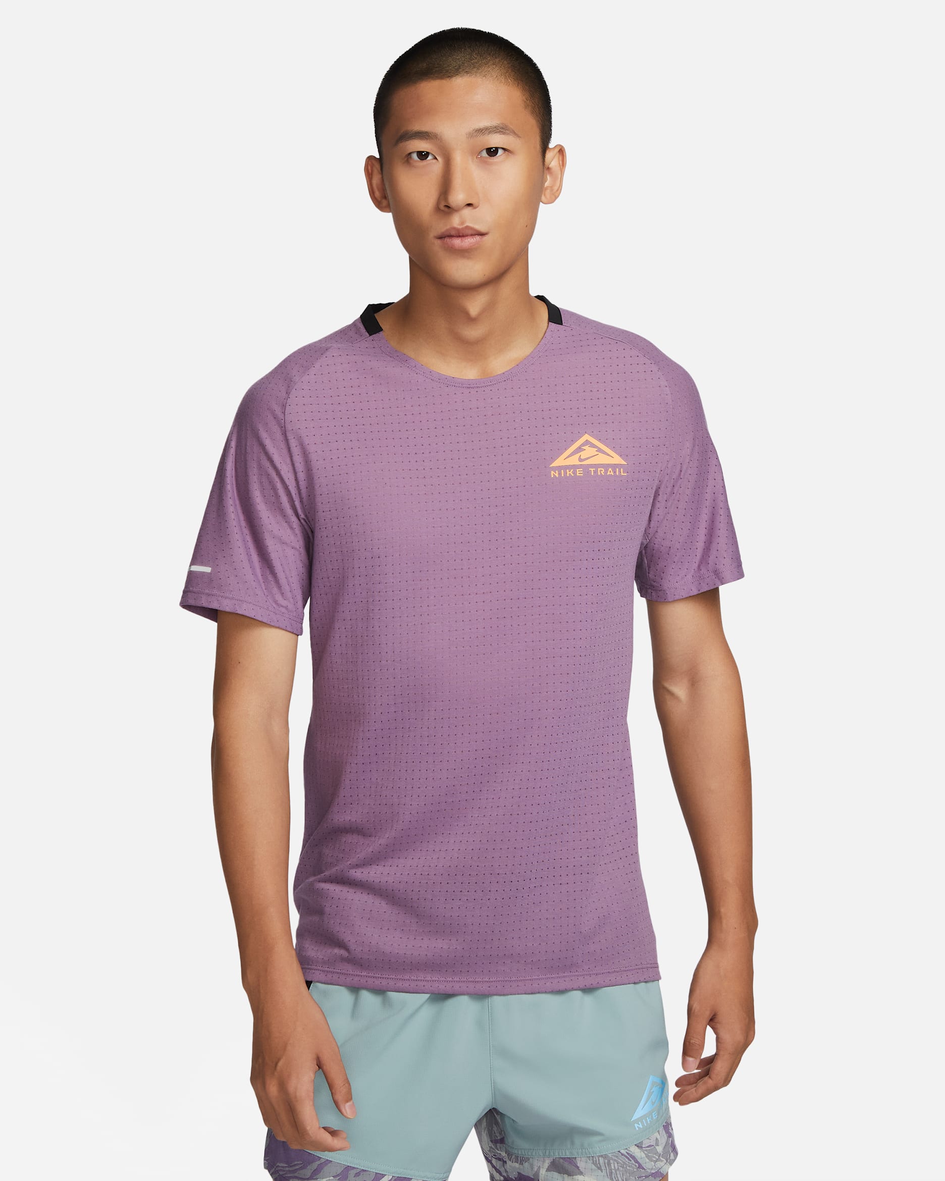 Nike Dri-FIT Trail Solar Chase 男款短袖越野跑步上衣 - Violet Dust/Melon Tint