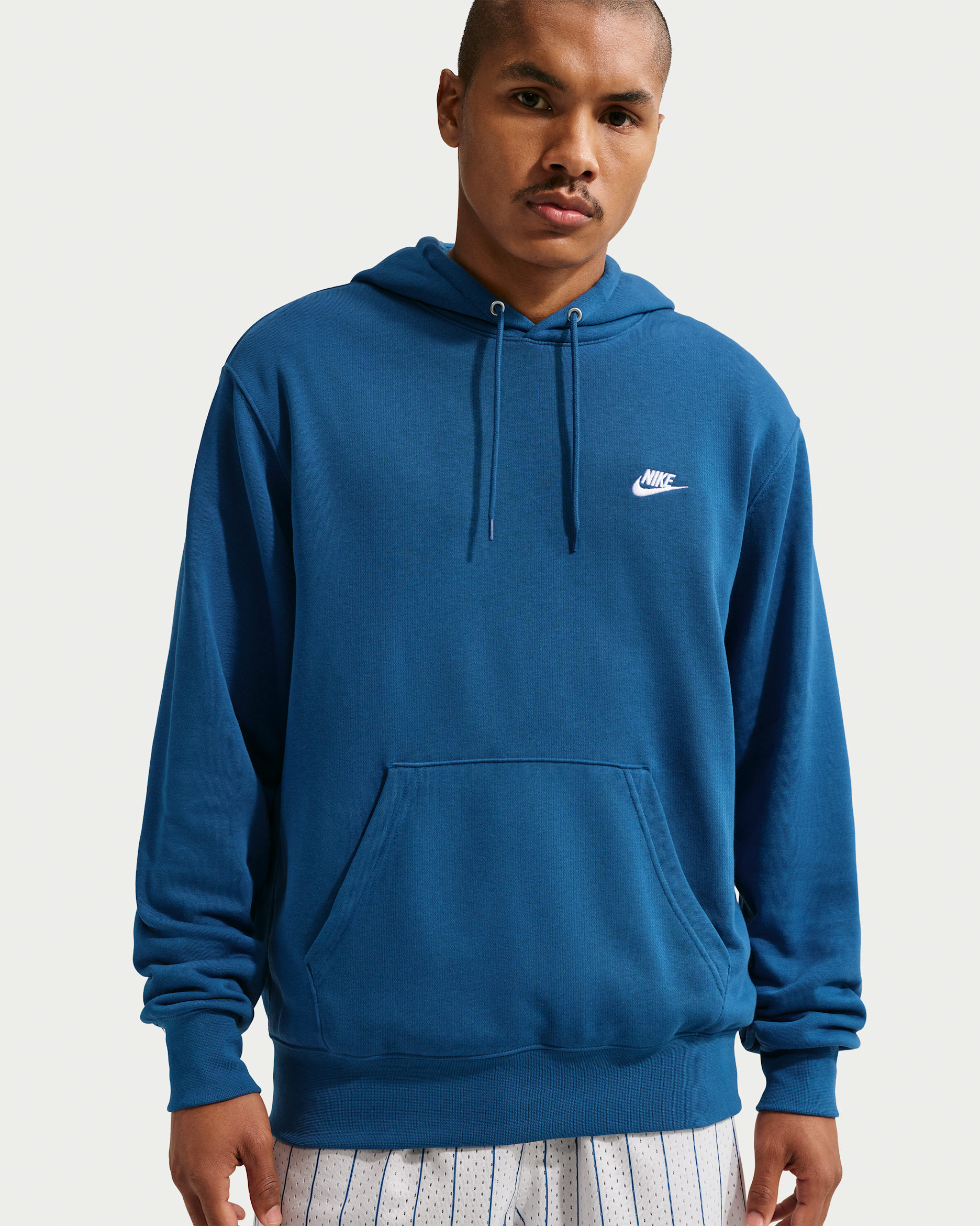 Sweat à capuche en molleton Nike Club pour homme - Court Blue/Court Blue/Blanc