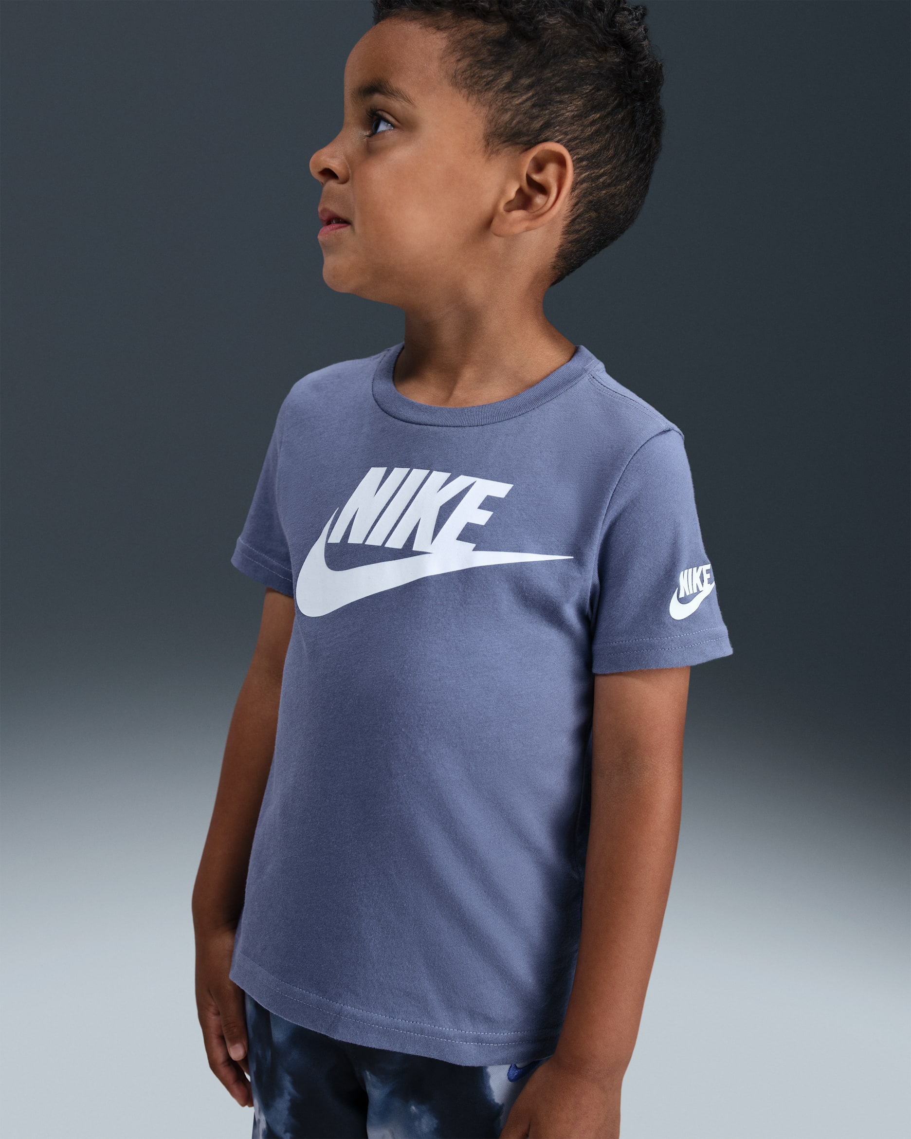 Playera de hoja perenne infantil Nike Futura - Índigo mundial
