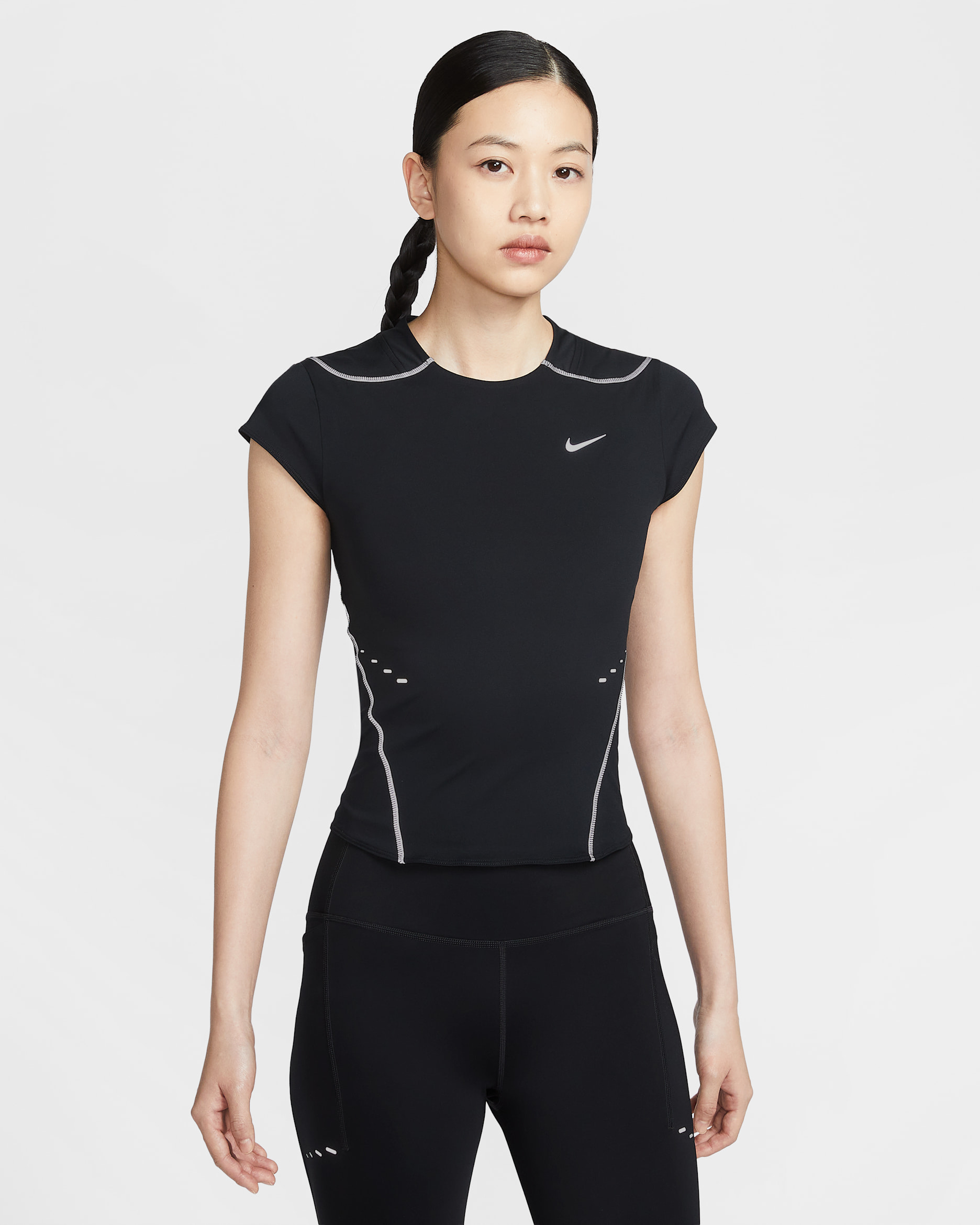 Nike Swift Women's Dri-FIT ADV Running Top with Reflective Design Accents - Black/Dark Smoke Grey