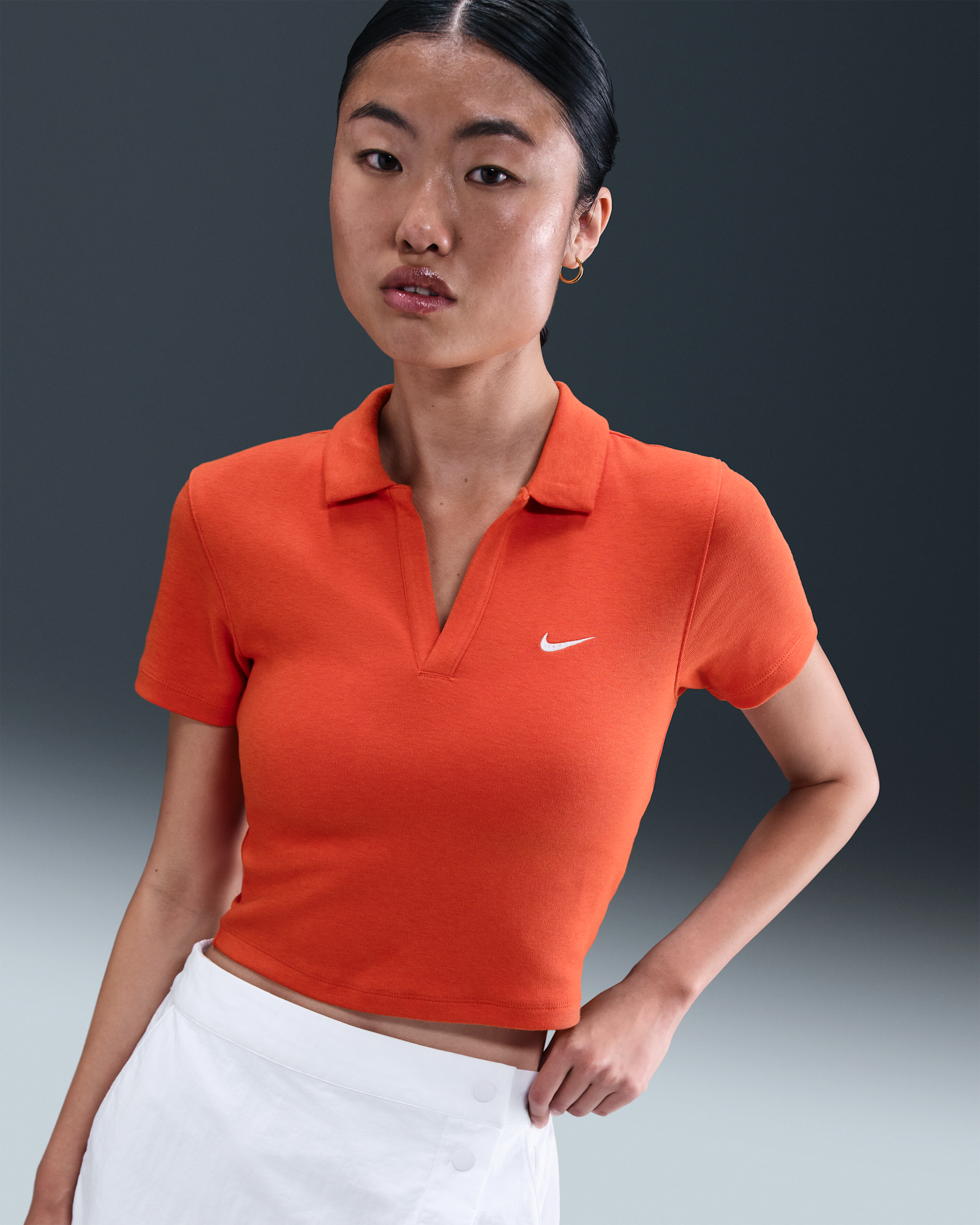 เสื้อโปโลแขนสั้นผู้หญิง Nike Sportswear Essential - Picante Red/Heather/Sail