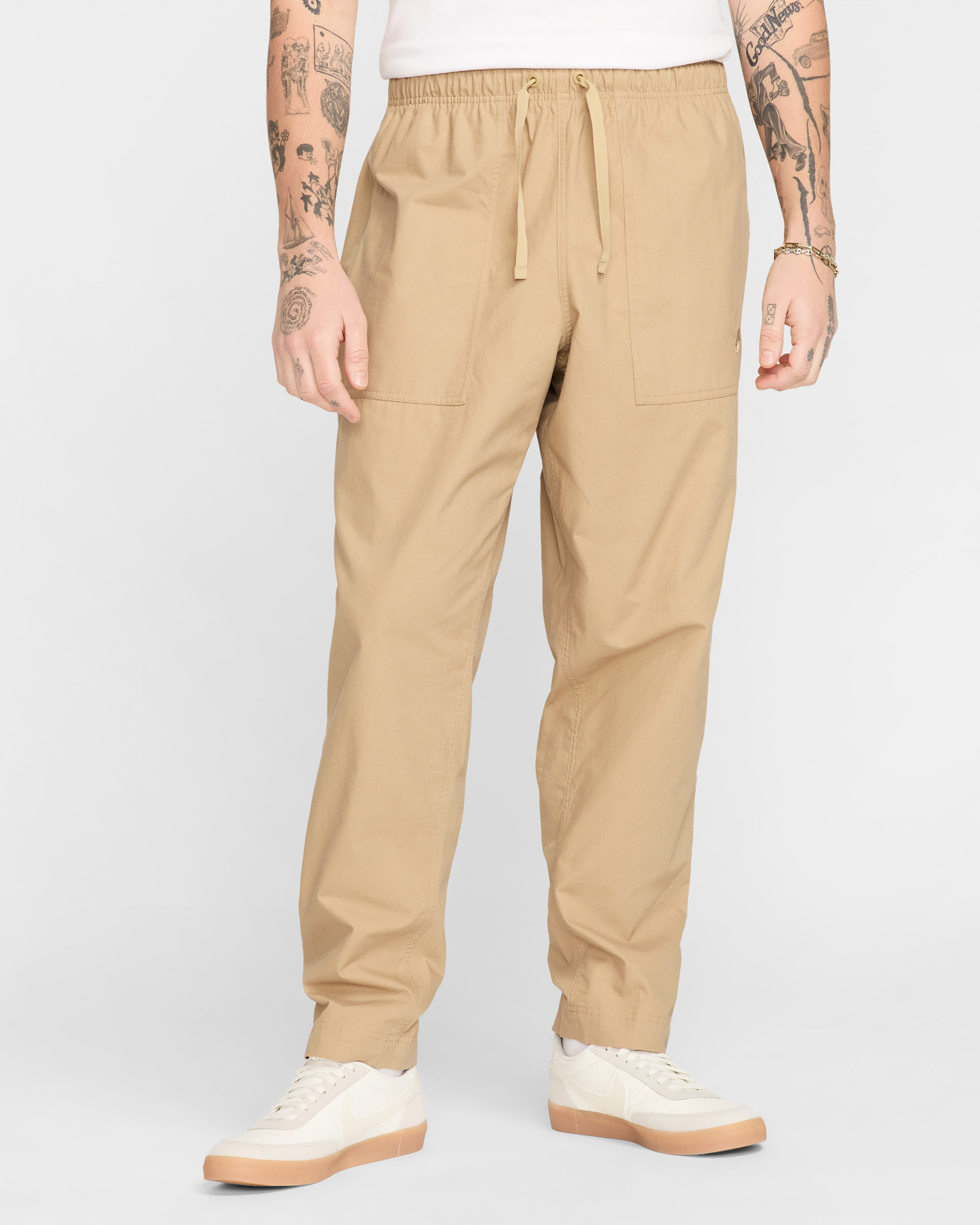 Pants para hombre Nike Club - Beige paracaídas/Beige paracaídas