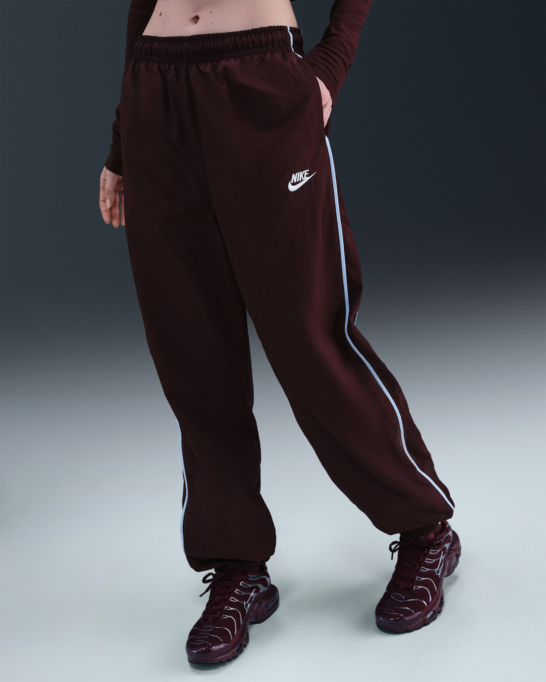 Nike Sportswear Windrunner Women's Woven Pants