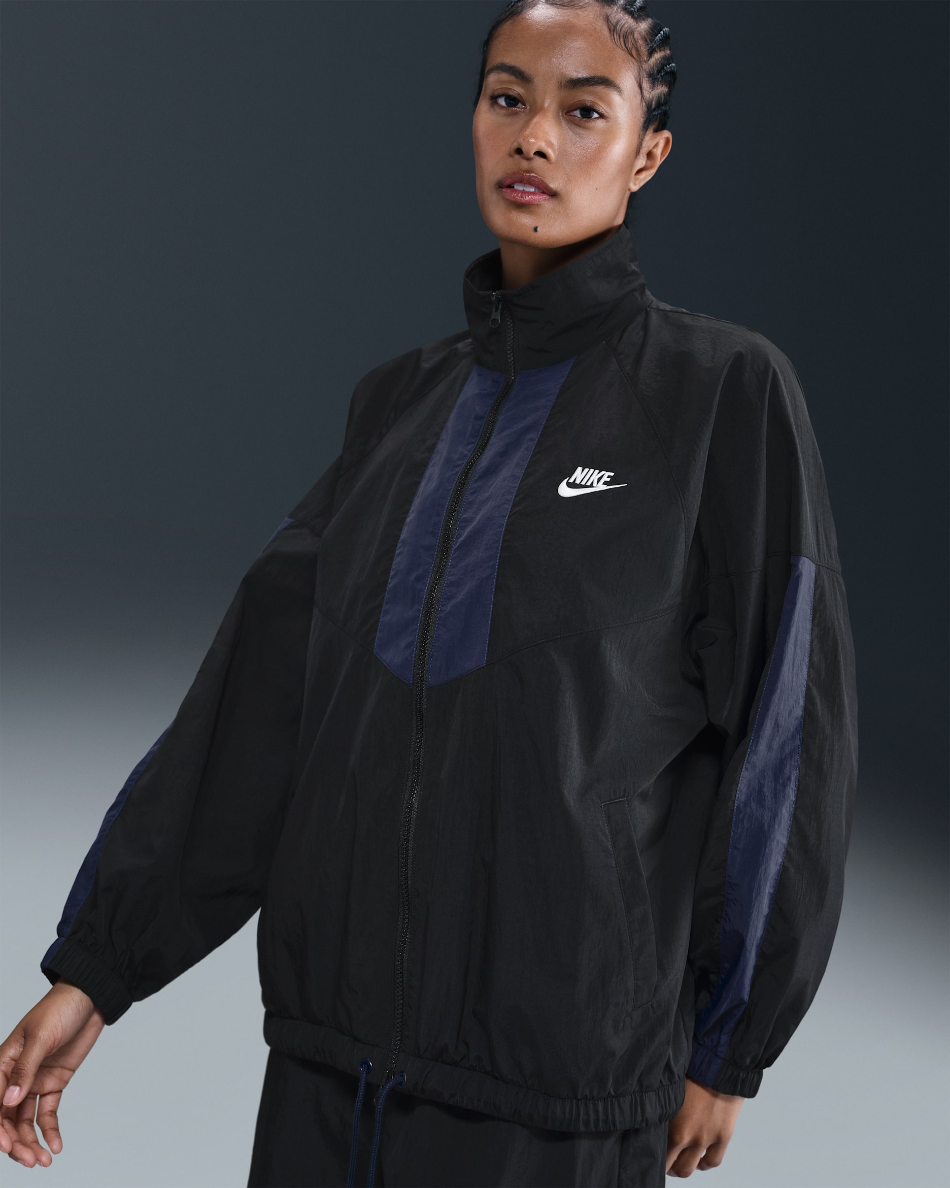 Nike Sportswear Windrunner Women's Oversized Jacket - Black/Midnight Navy/Sail