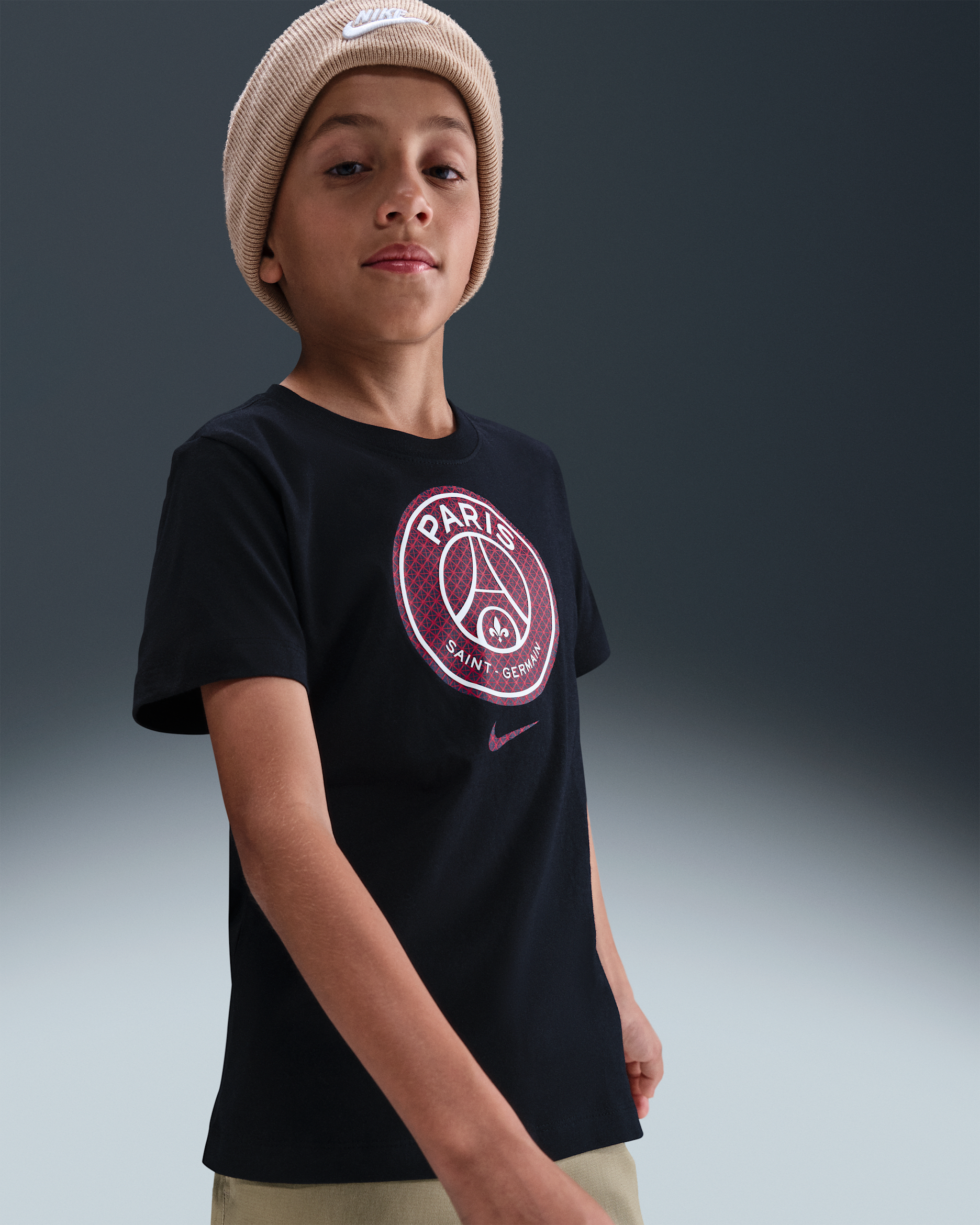 Paris Saint-Germain Older Kids' Nike Football T-shirt - Black