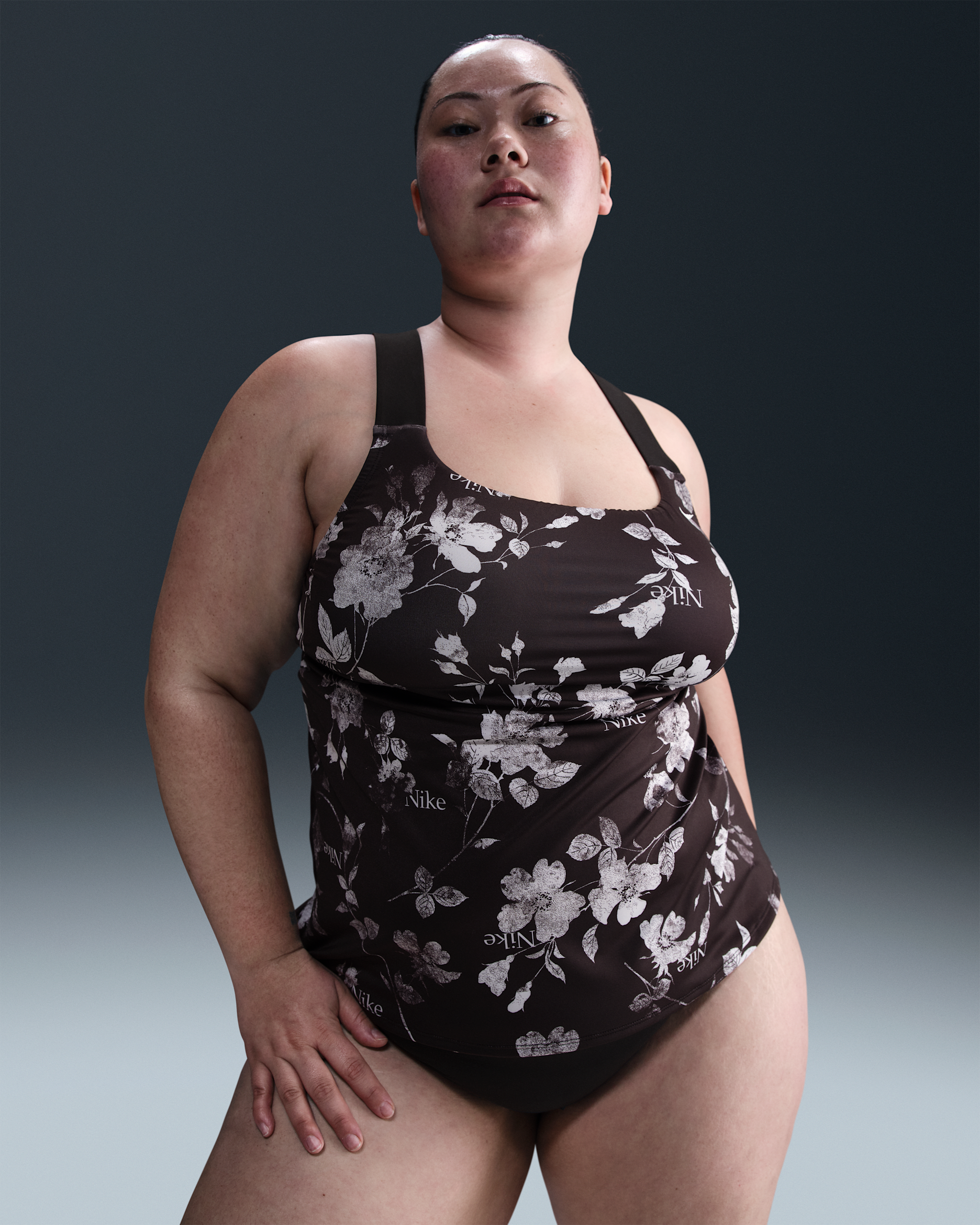 Nike Swim Essential Women's Scoop Neck Tankini- EXT - Black