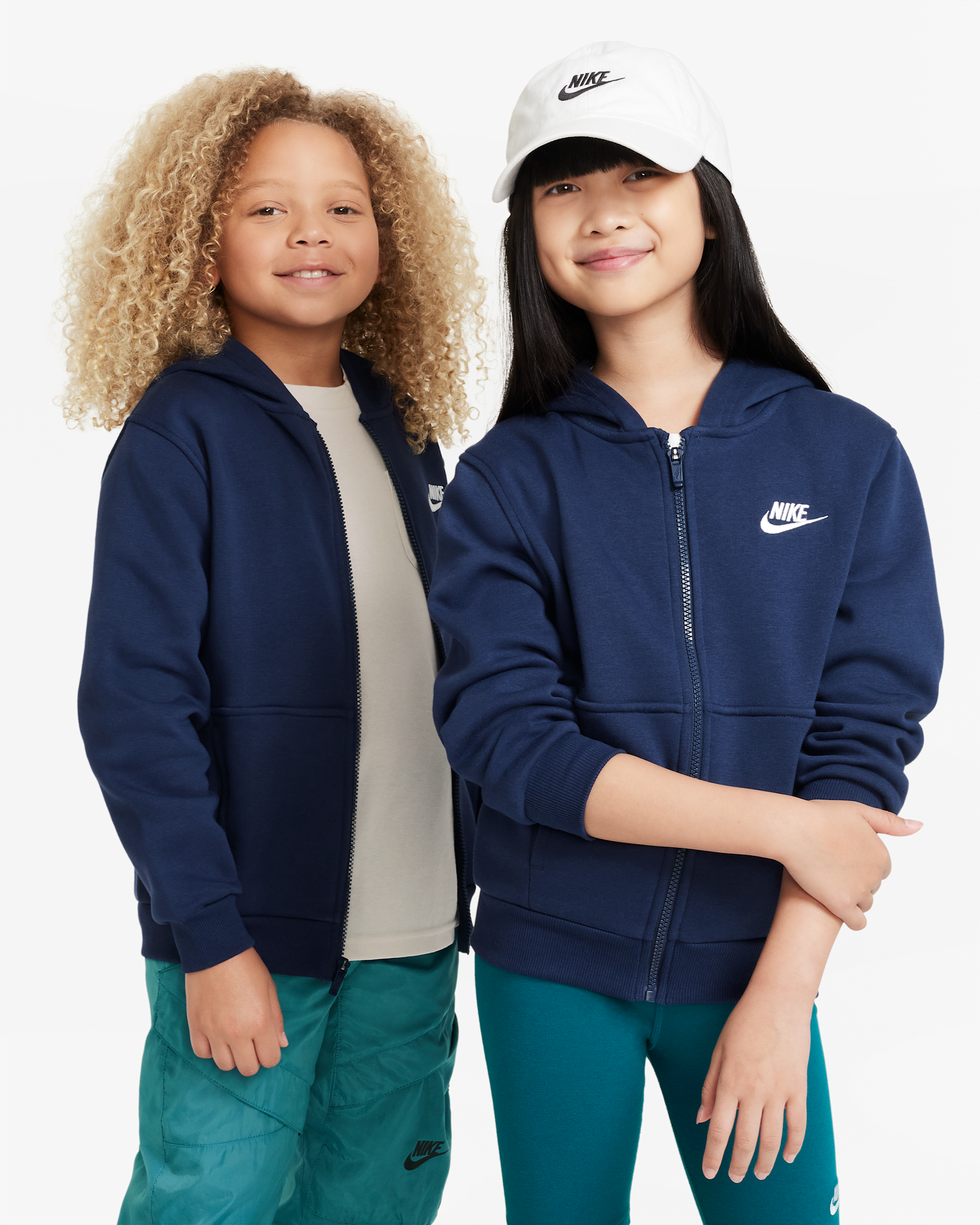 Nike Sportswear Club Fleece Older Kids' Full-Zip Hoodie - Midnight Navy/White