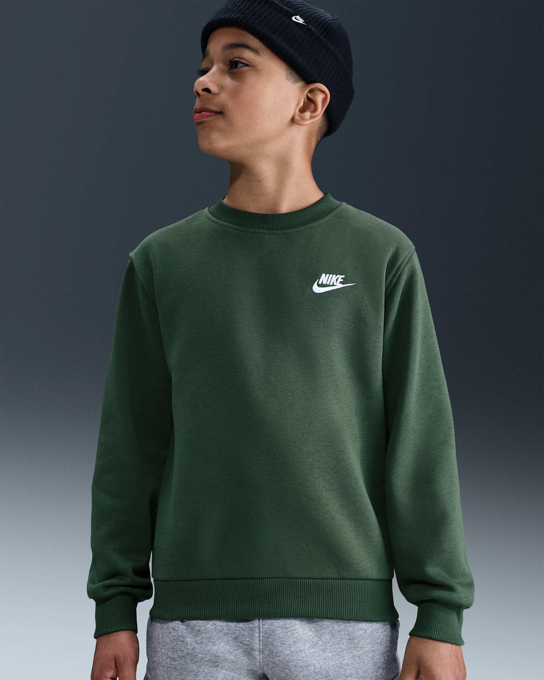 Nike Sportswear Club Fleece Genç Çocuk Sweatshirt'ü - Fir/Beyaz