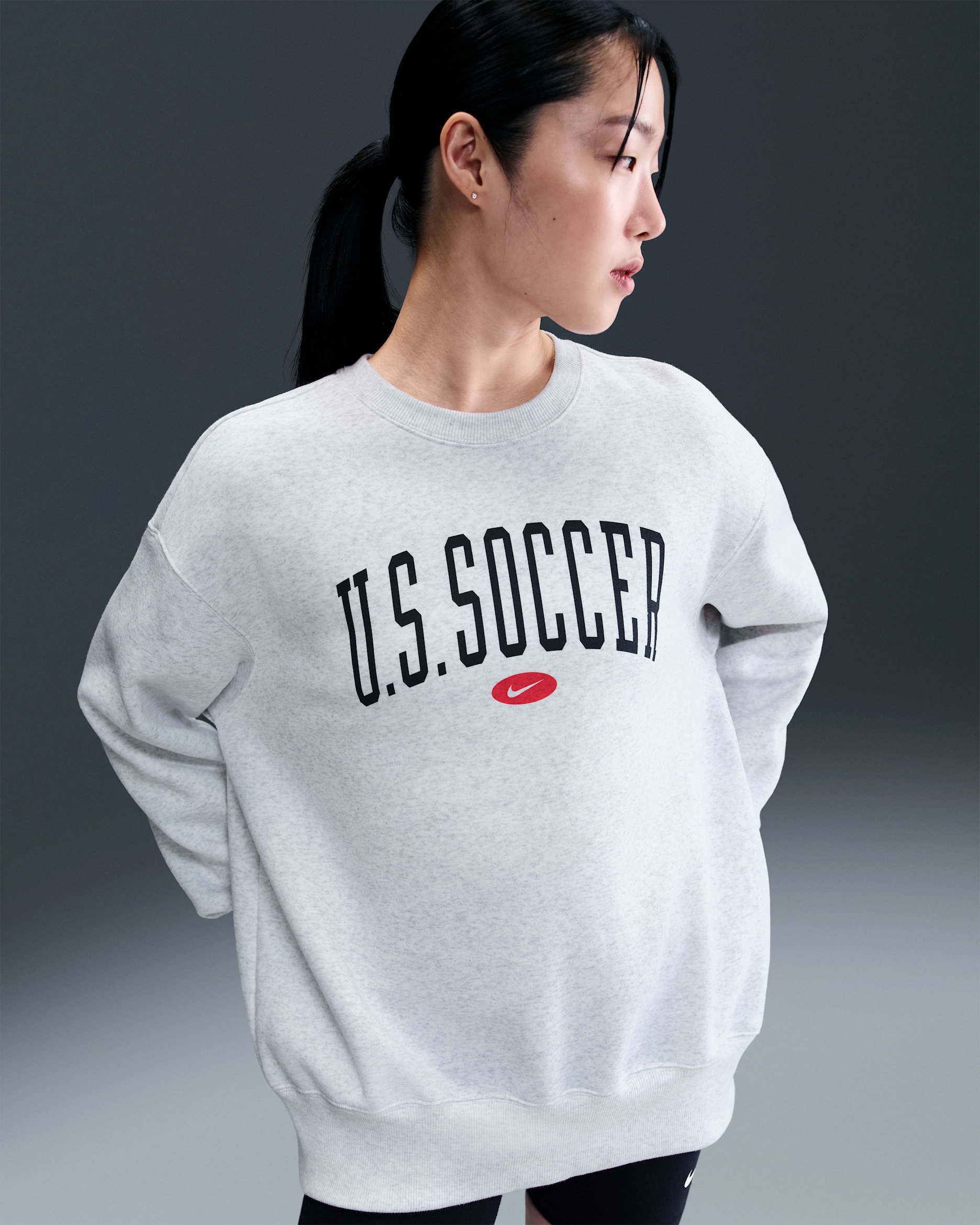 USA Phoenix Fleece Women's Nike Soccer Oversized Crew-Neck Sweatshirt - Birch Heather/Challenge Red