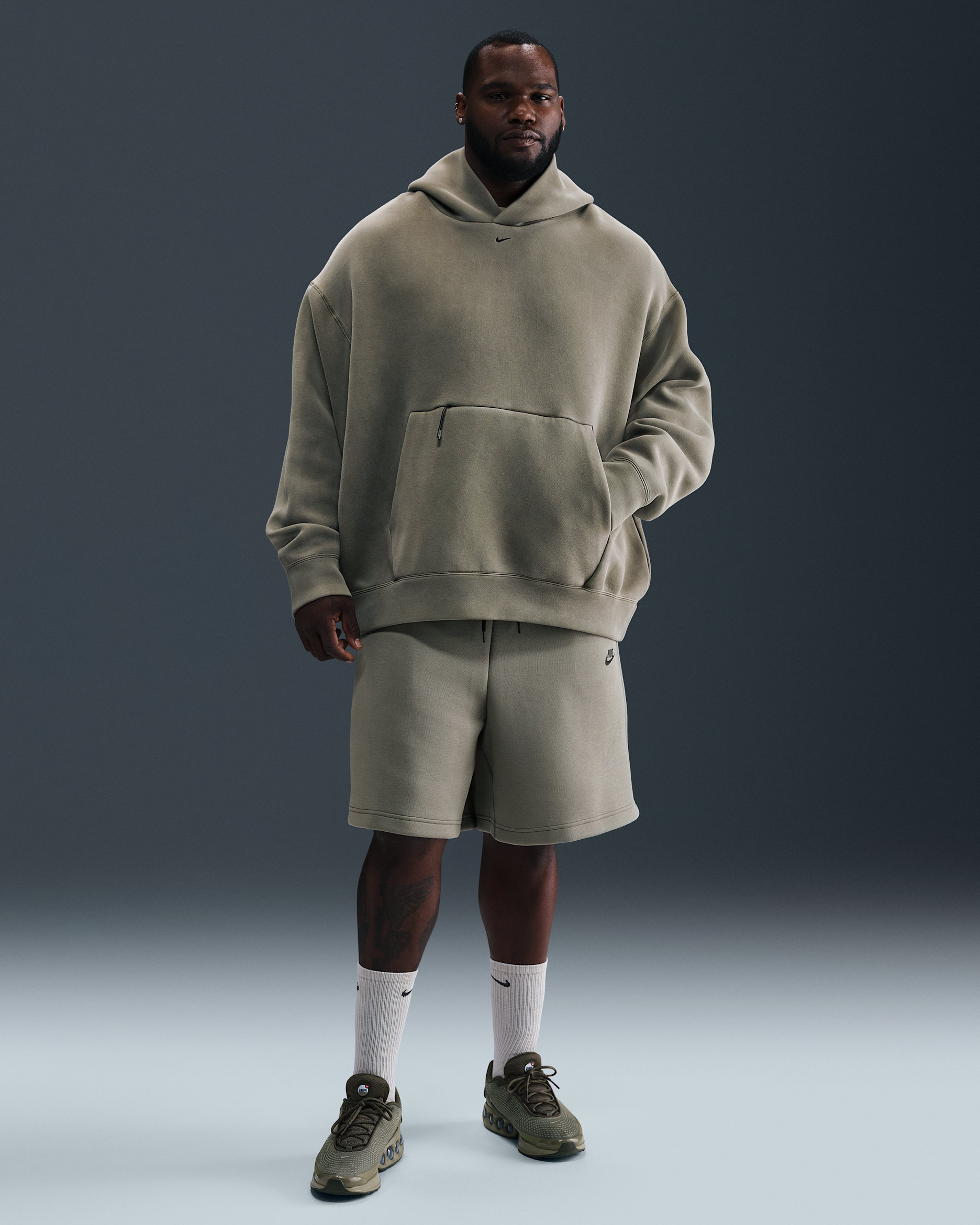 Nike Sportswear Tech Fleece Men's Shorts - Light Army/Black
