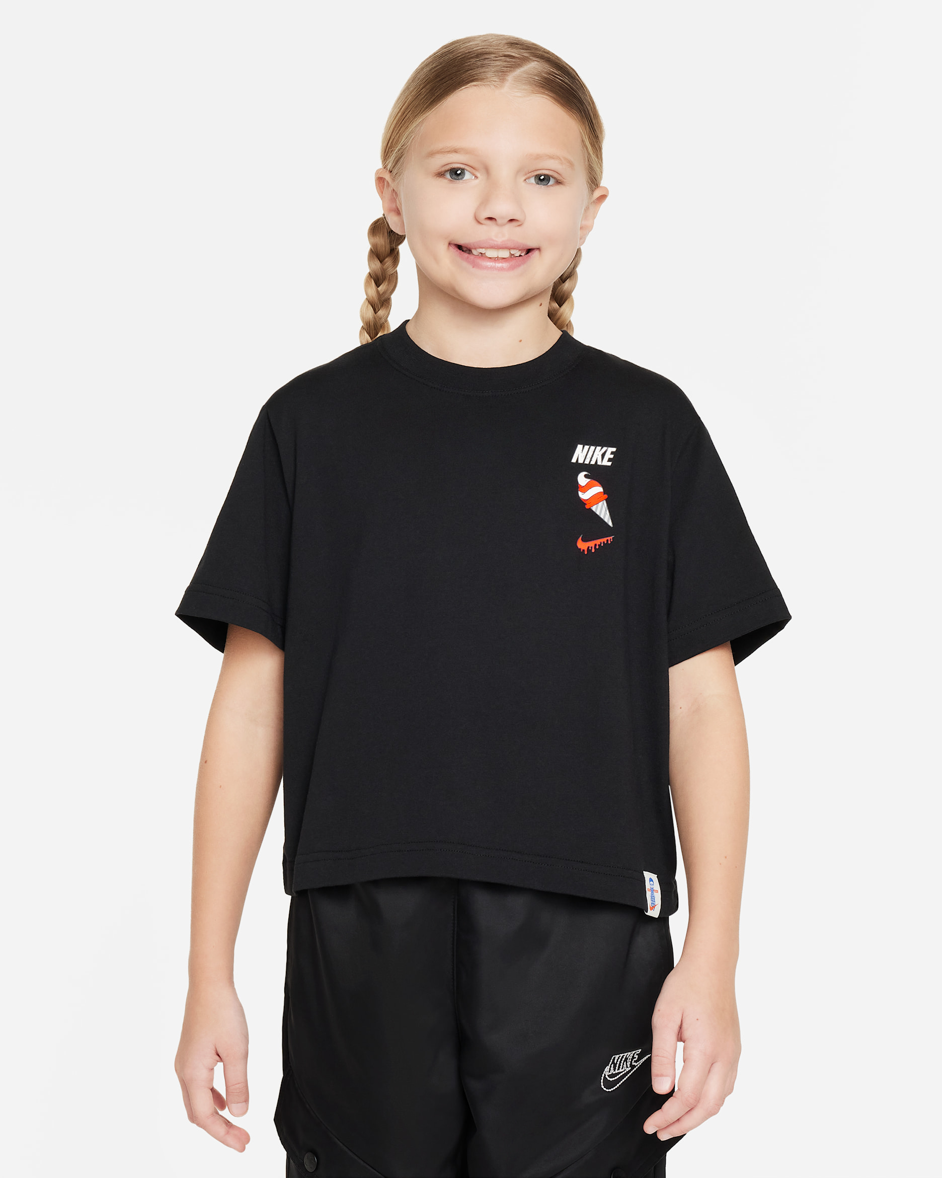 Nike Sportswear Older Kids' (Girls') T-Shirt - Black