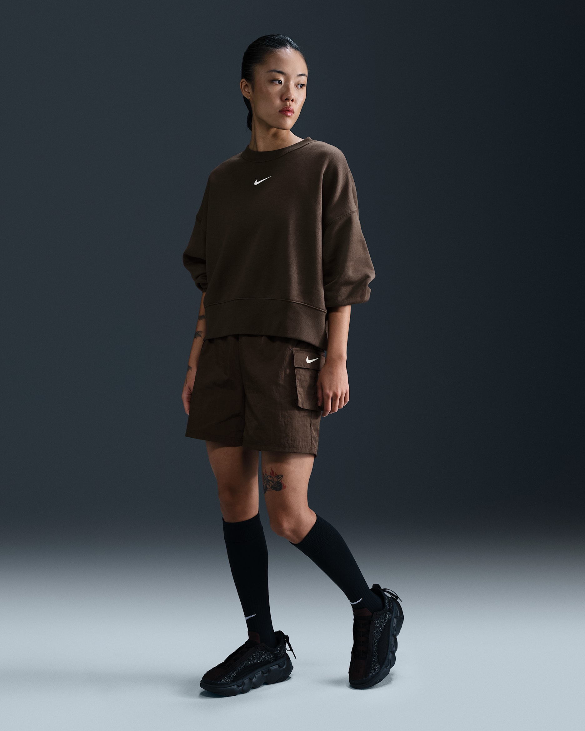 Nike Sportswear Essential 女款梭織高腰短褲 - Baroque Brown/Sail