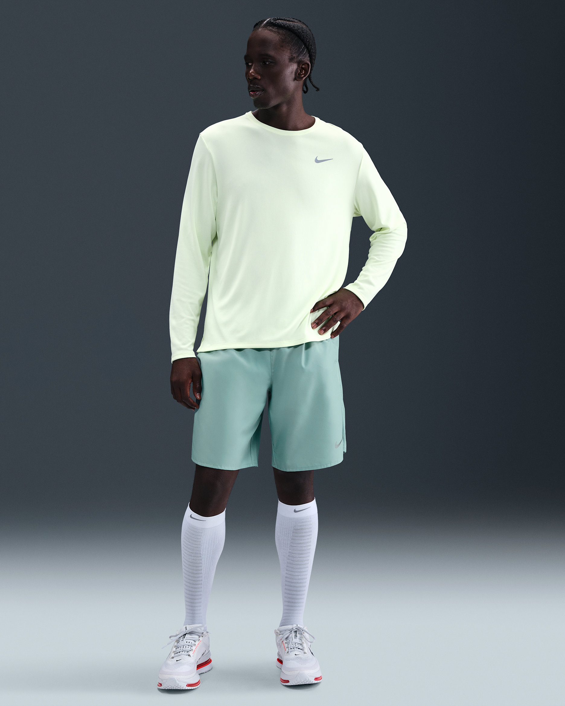 Nike Challenger Dri-FIT allsidig shorts uten fôr til herre (23 cm) - Cannon/Cannon/Svart