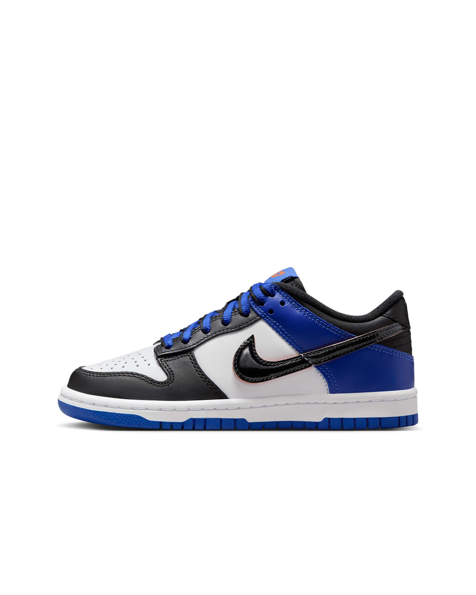 Nike Dunk Low SE Older Kids' Shoes. Nike SG