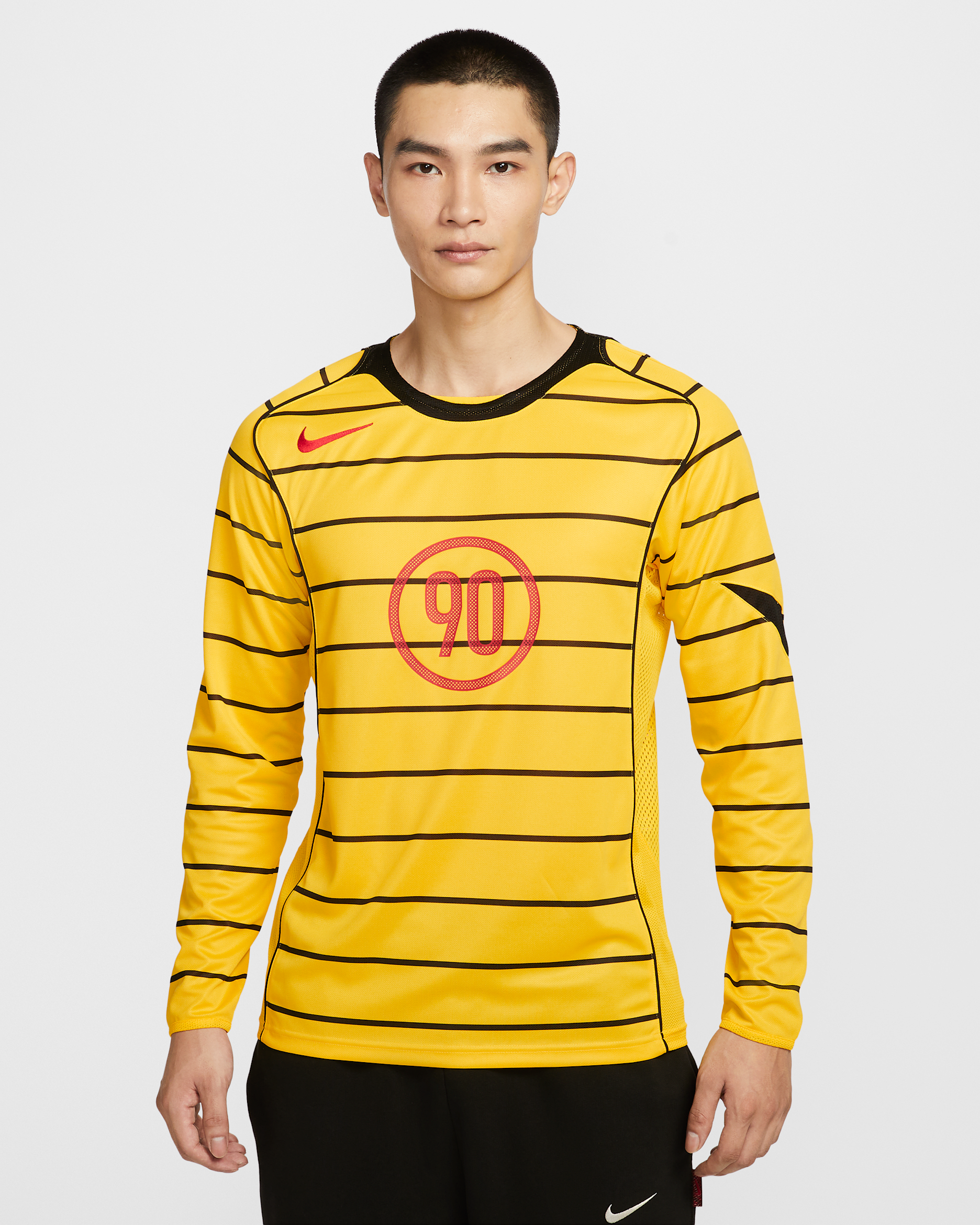 เสื้อฟุตบอลแขนยาวผู้ชาย Dri-FIT Nike Total 90 - Tour Yellow/ดำ/ดำ/Sport Red