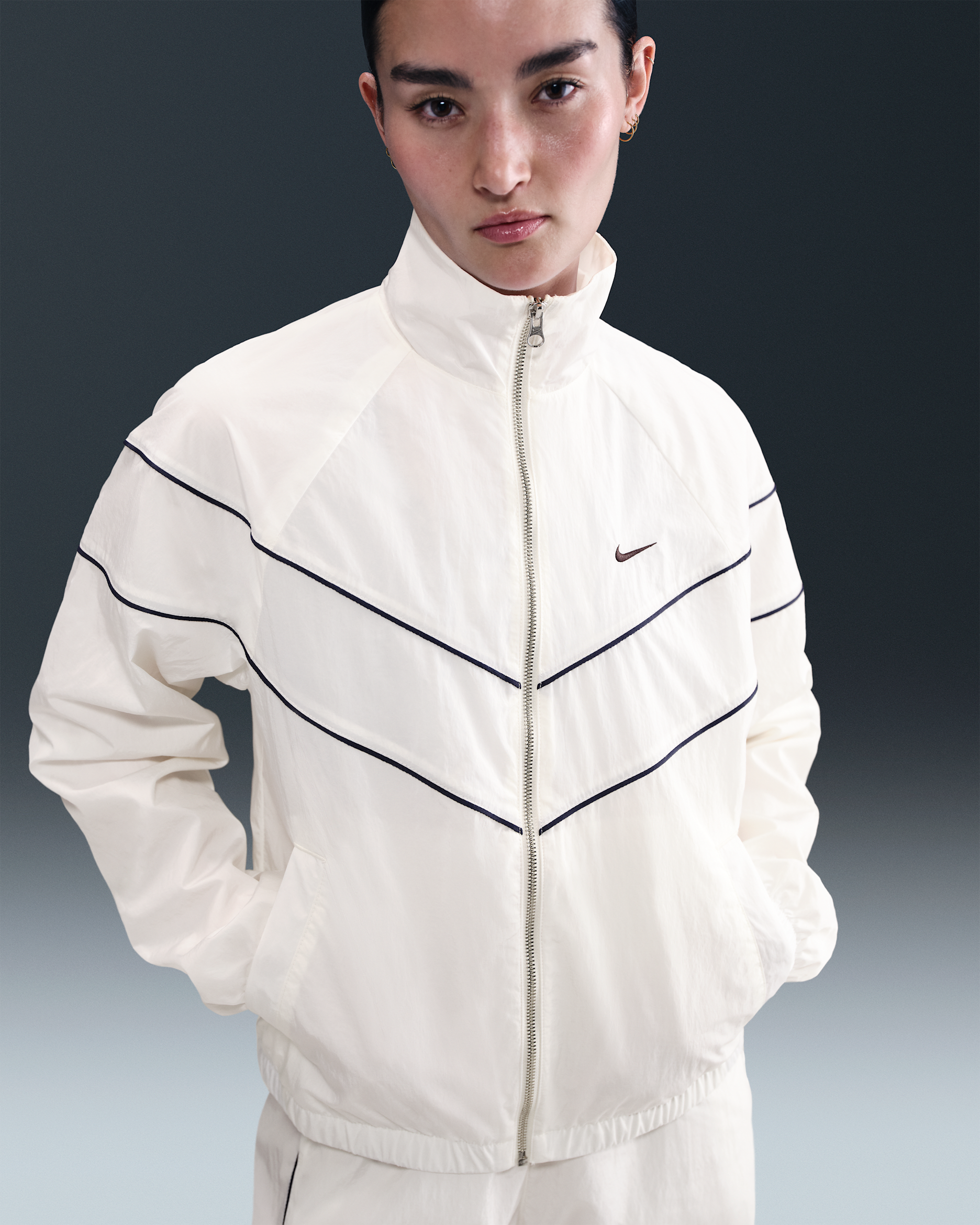 Nike Windrunner Women's Loose UV Woven Full-Zip Jacket - Sail/Midnight Navy/Black