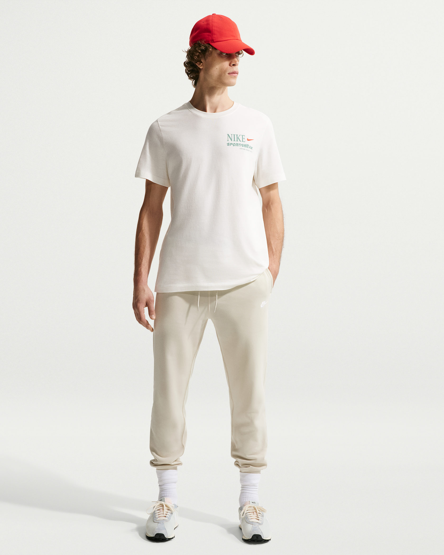 Nike Club Men's French Terry Joggers - Light Khaki/Light Khaki/White