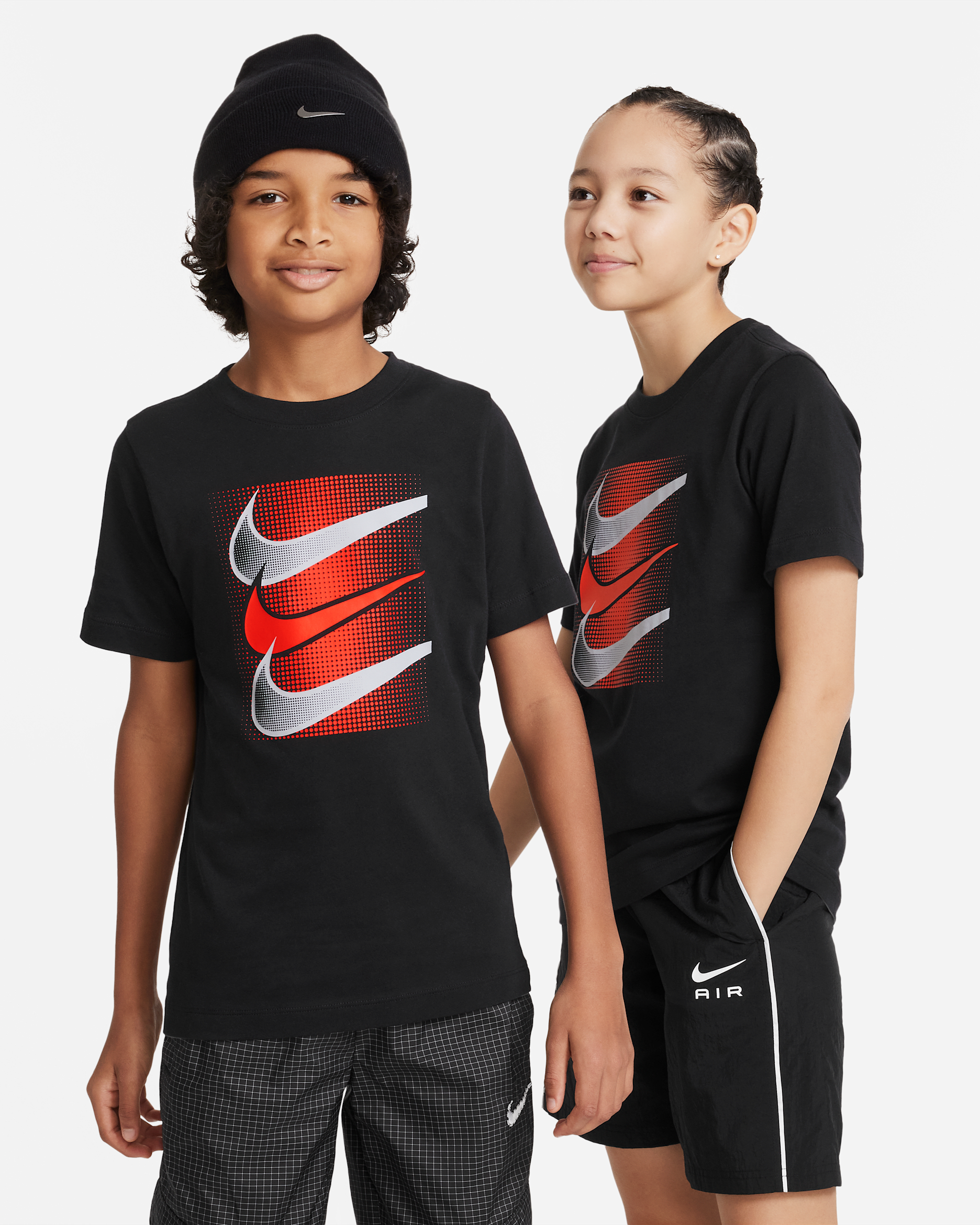 Nike Sportswear Older Kids' T-Shirt - Black