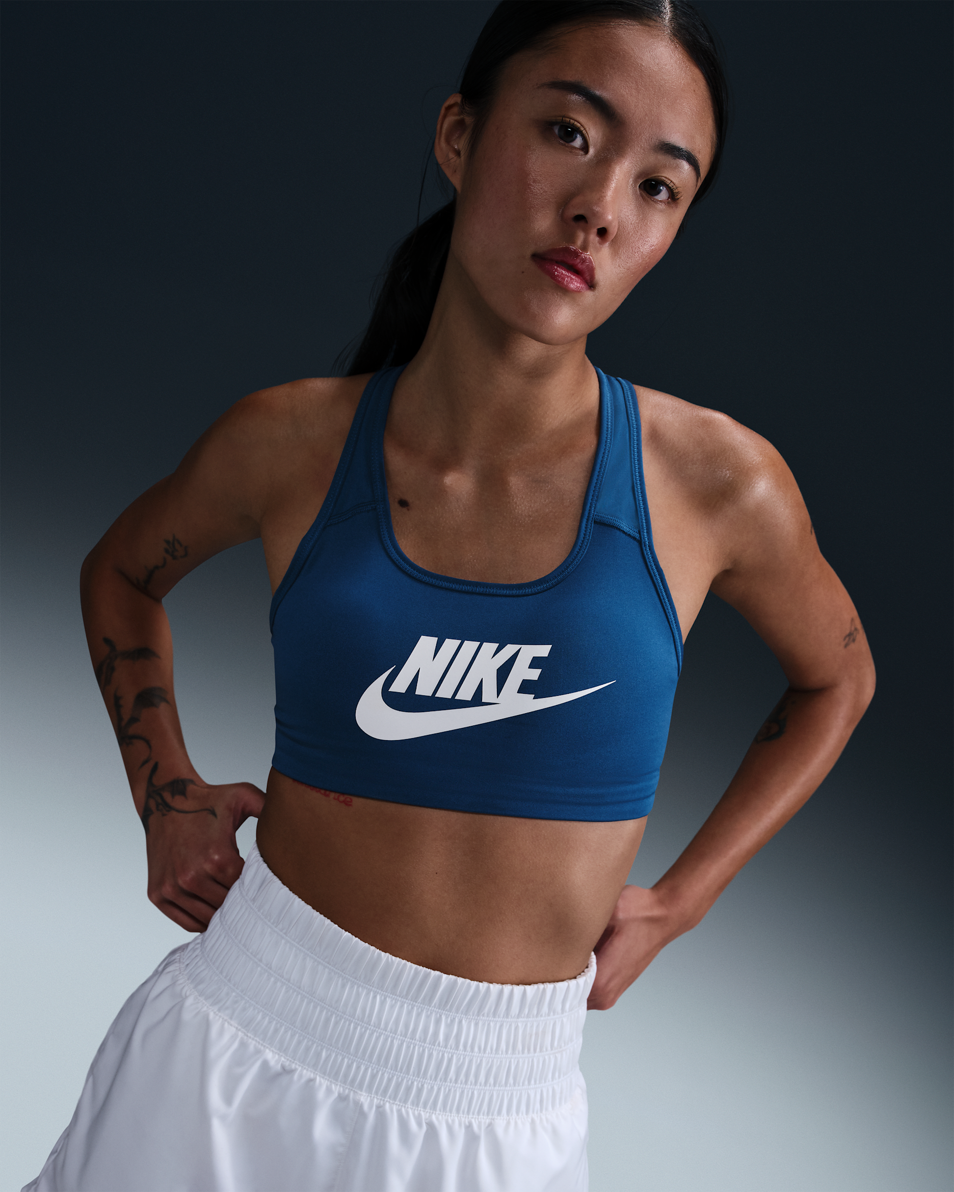 Nike Swoosh Women's Medium-Support Sports Bra - Court Blue/White