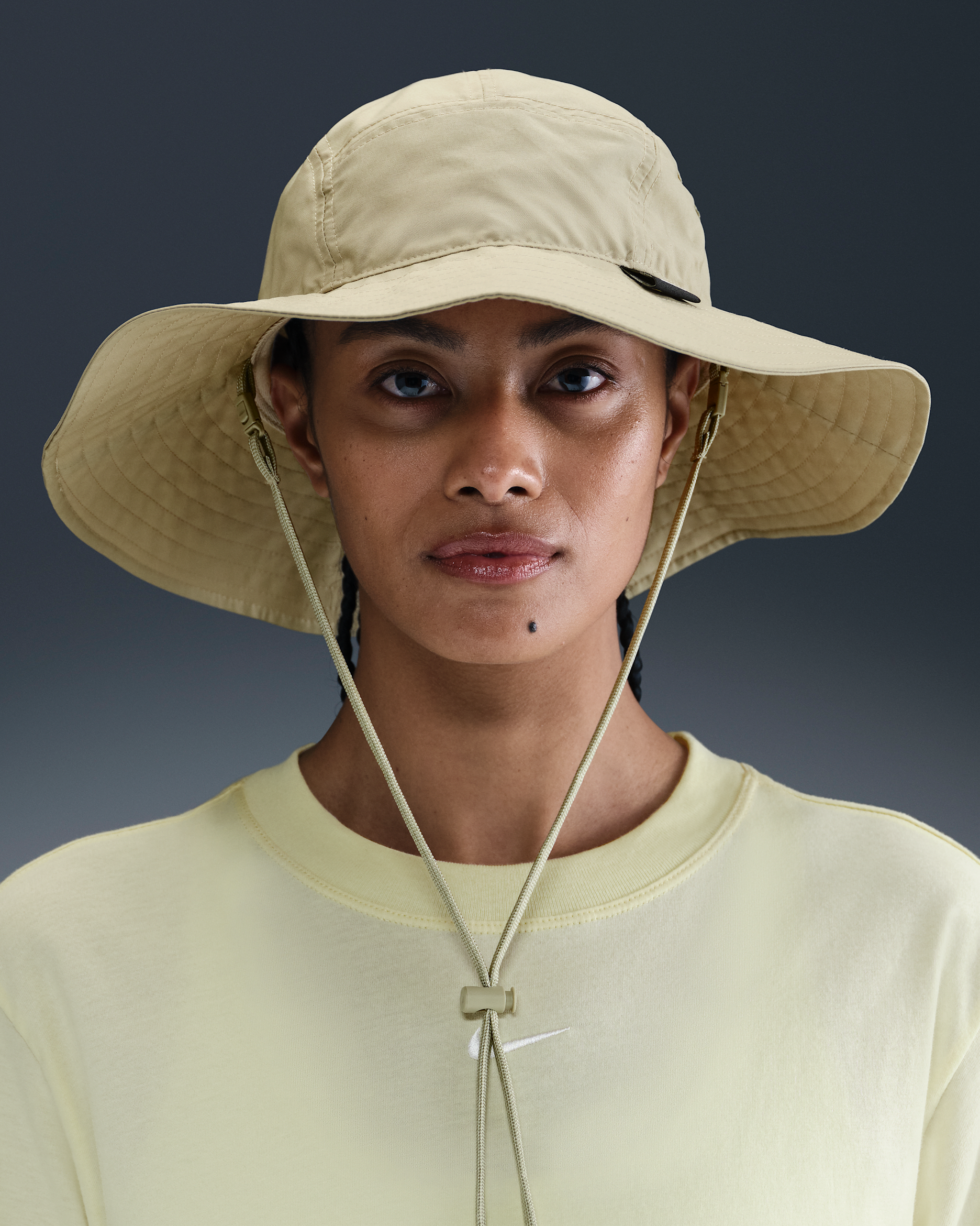 Nike Apex Wide-Brim Bucket Hat - Desert Khaki