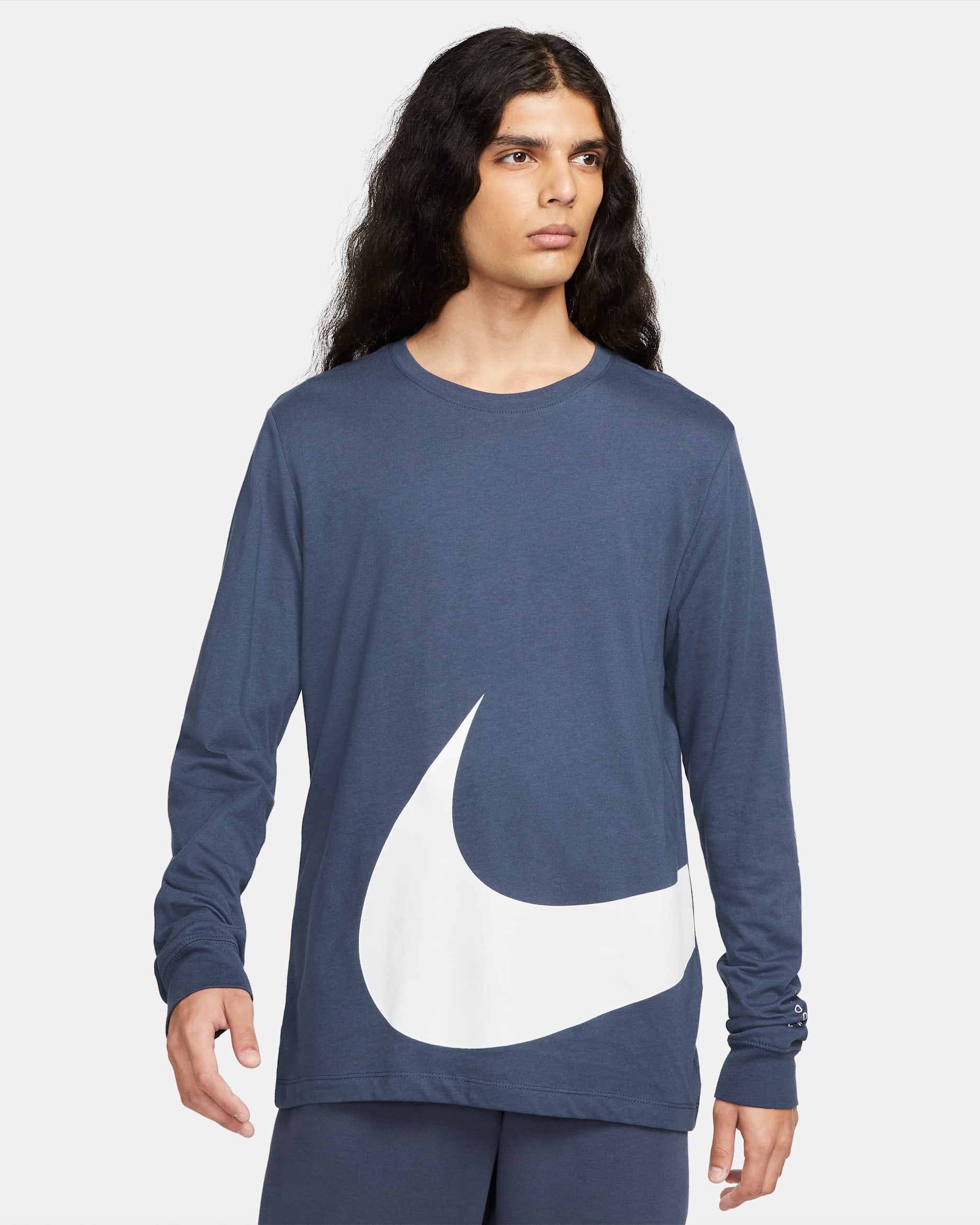 Nike Sportswear Men's Long-Sleeve T-Shirt - Thunder Blue