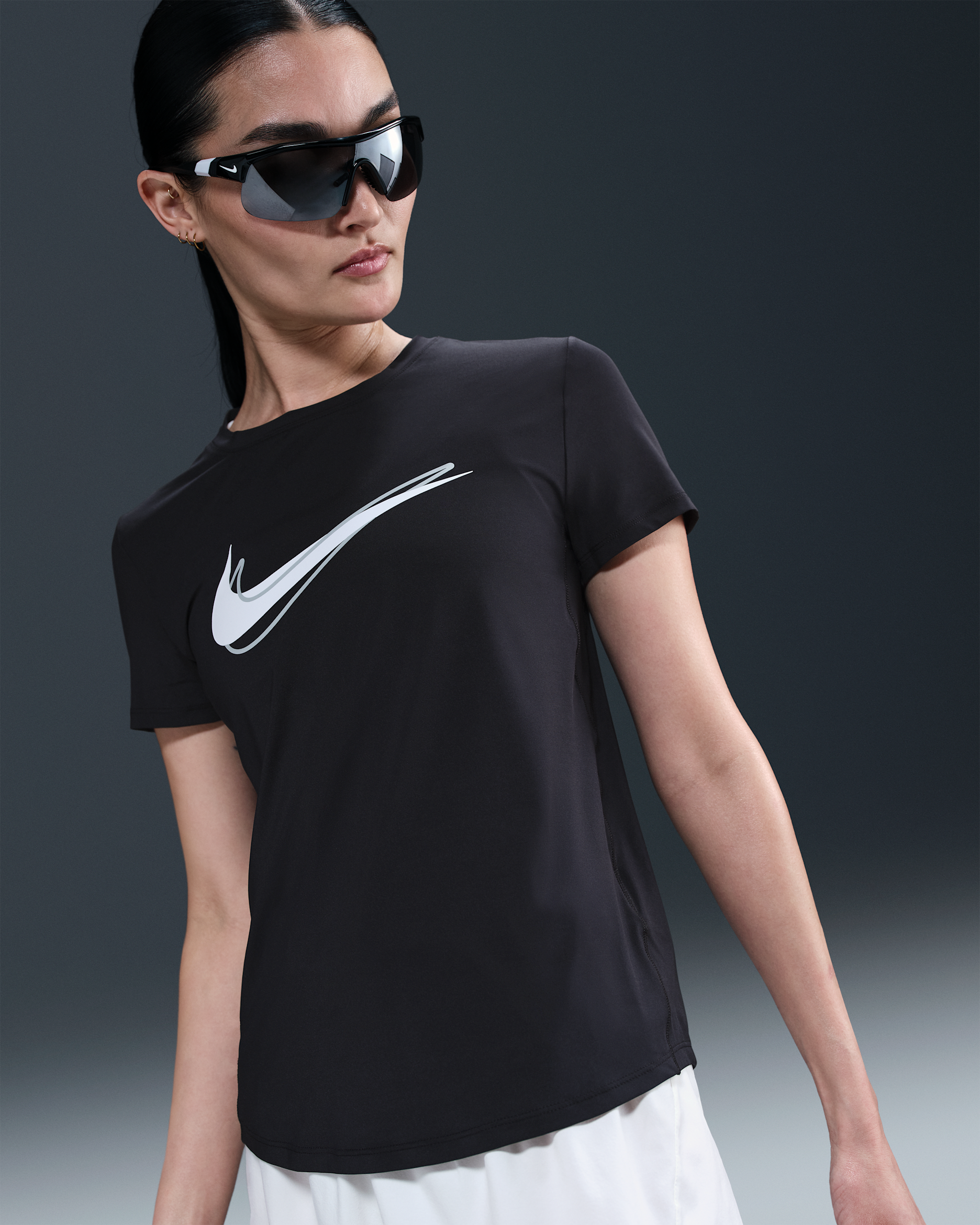 เสื้อวิ่งแขนสั้นผู้หญิง Dri-FIT Nike One Swoosh - ดำ