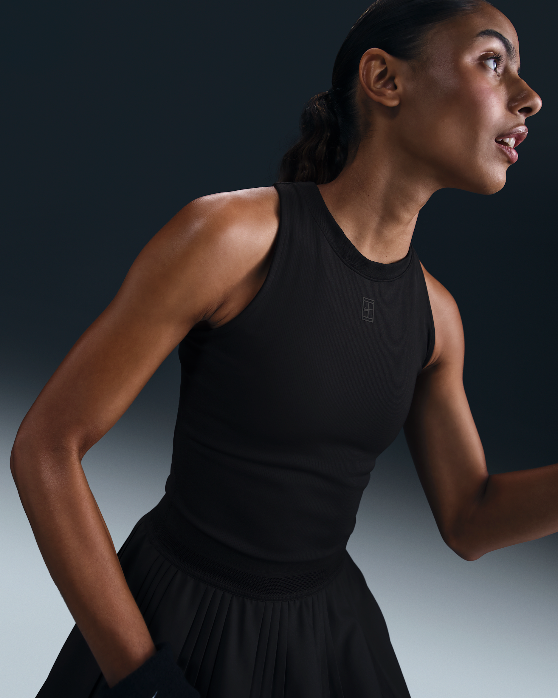 NikeCourt Advantage Dri-FIT tennissinglet til dame - Svart/Svart