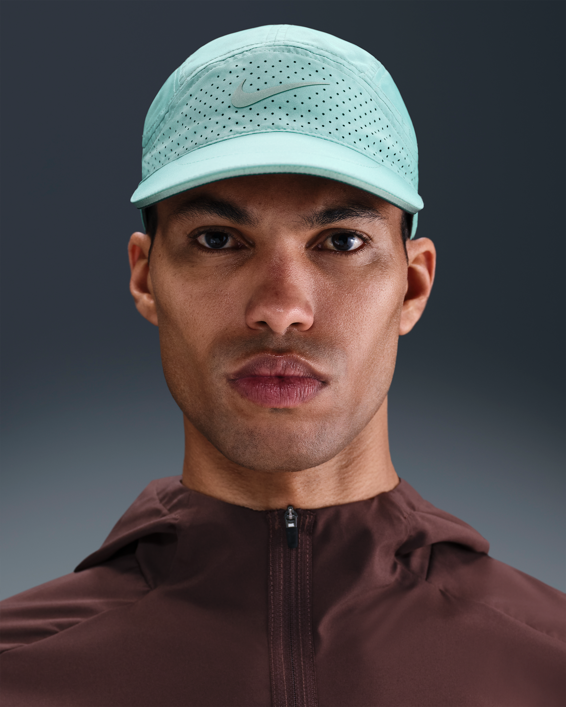 Gorra con diseño reflejante sin estructura Nike Fly Dri-FIT ADV - Cañón/Antracita