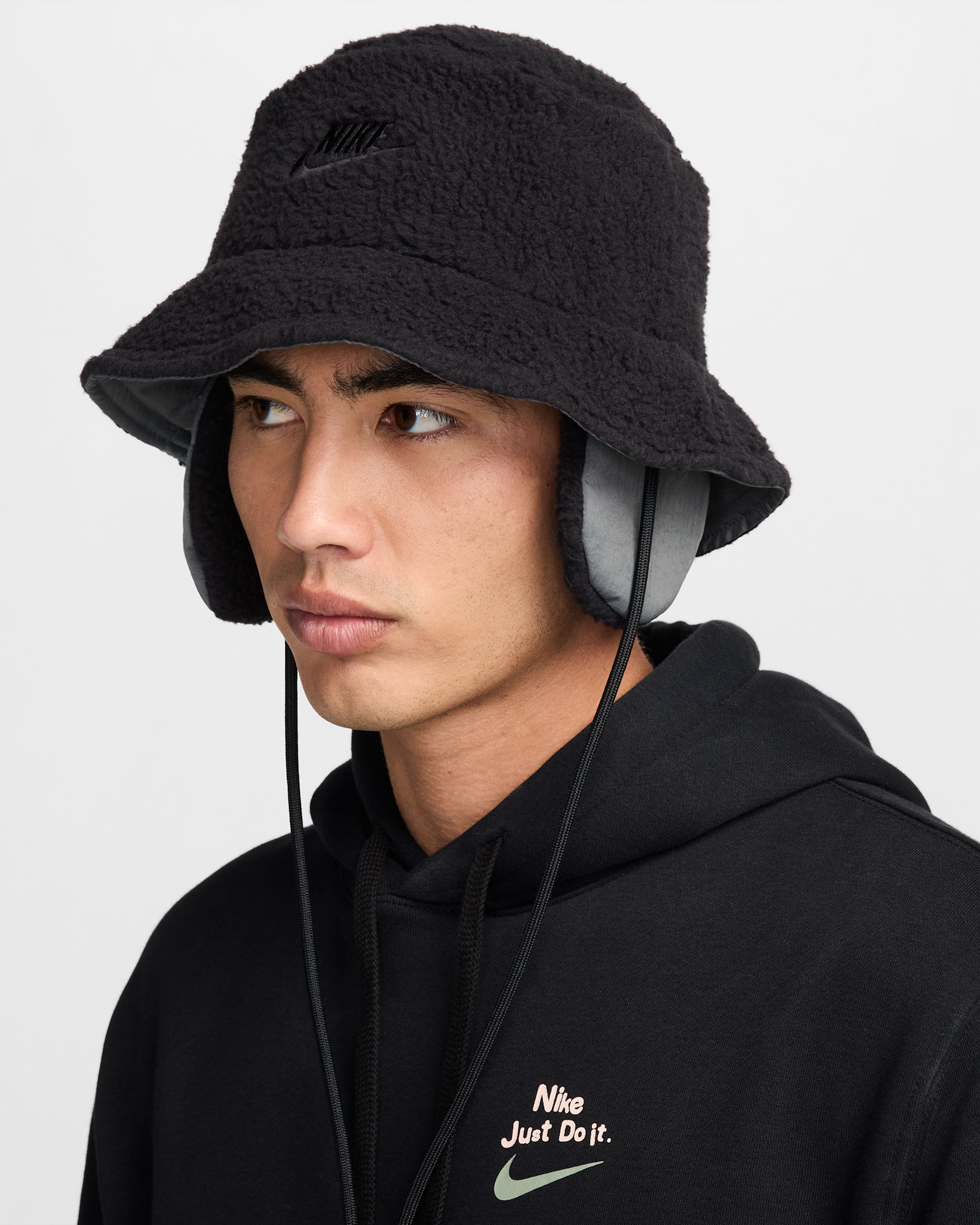 Nike Apex Winterized Bucket Hat - Black/Iron Grey/Black