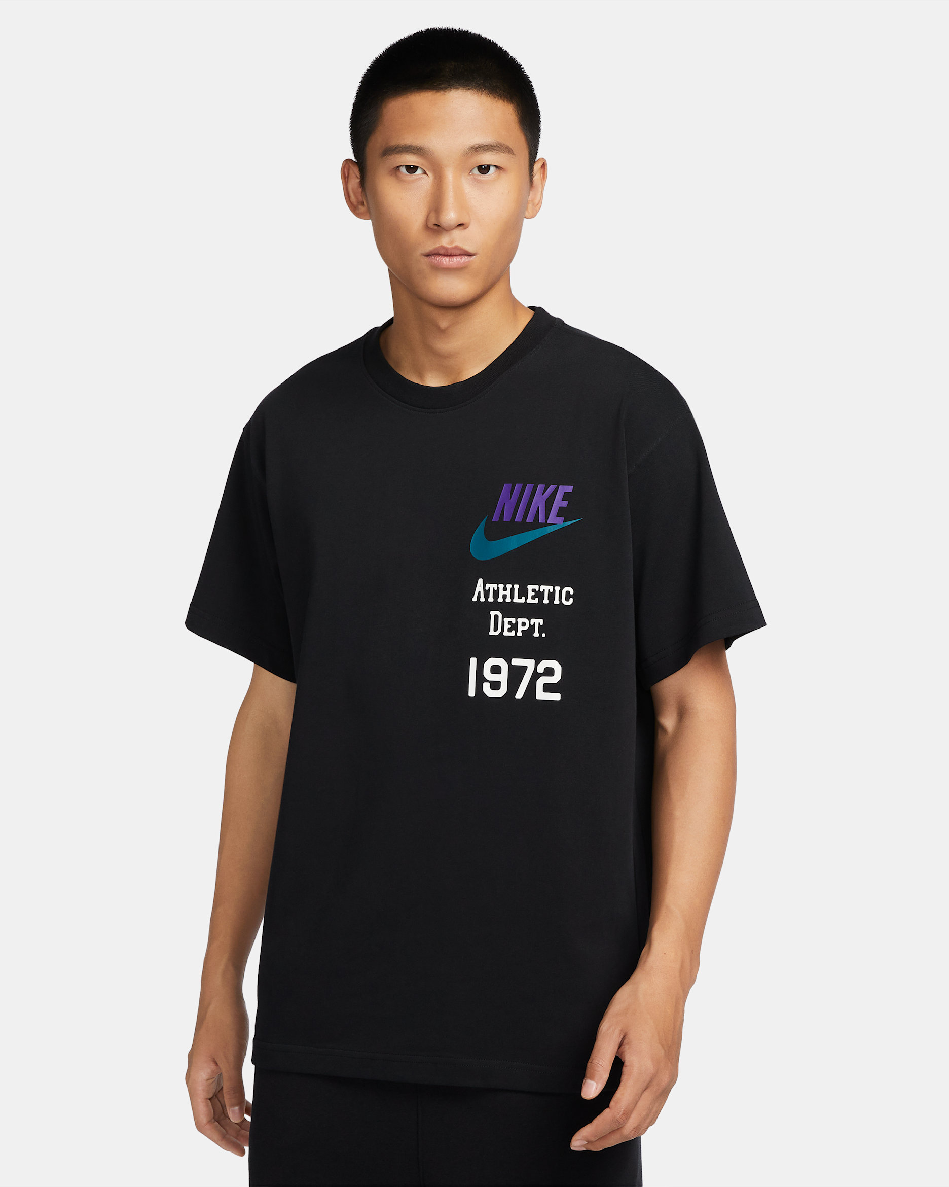 Nike Sportswear Men's Lightweight Short-Sleeve Top - Black/Black