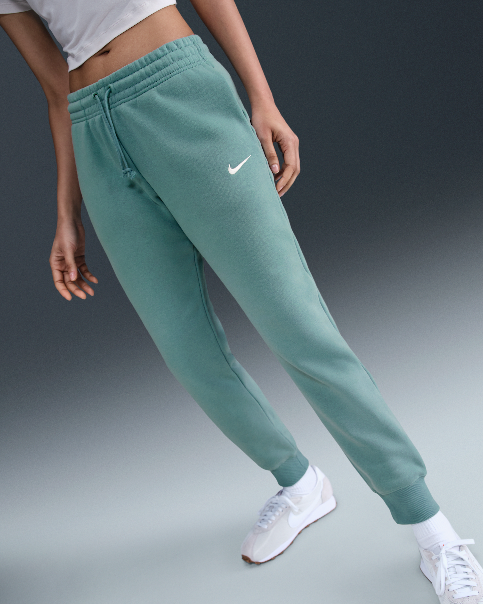 Nike Sportswear Phoenix Fleece Women's Mid-Rise Sweatpants