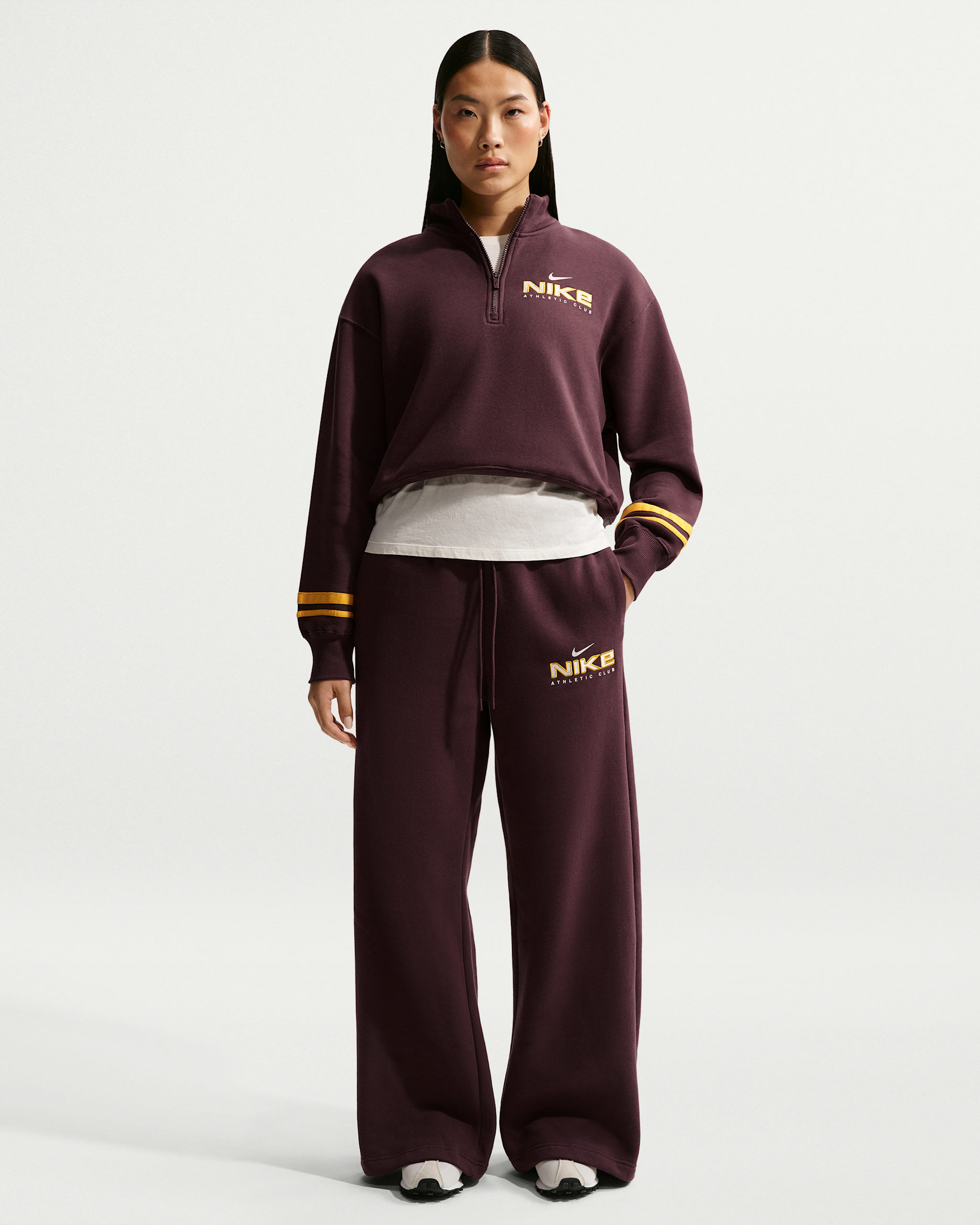 Nike Sportswear Women's High-Waisted Fleece Trousers - Burgundy Crush