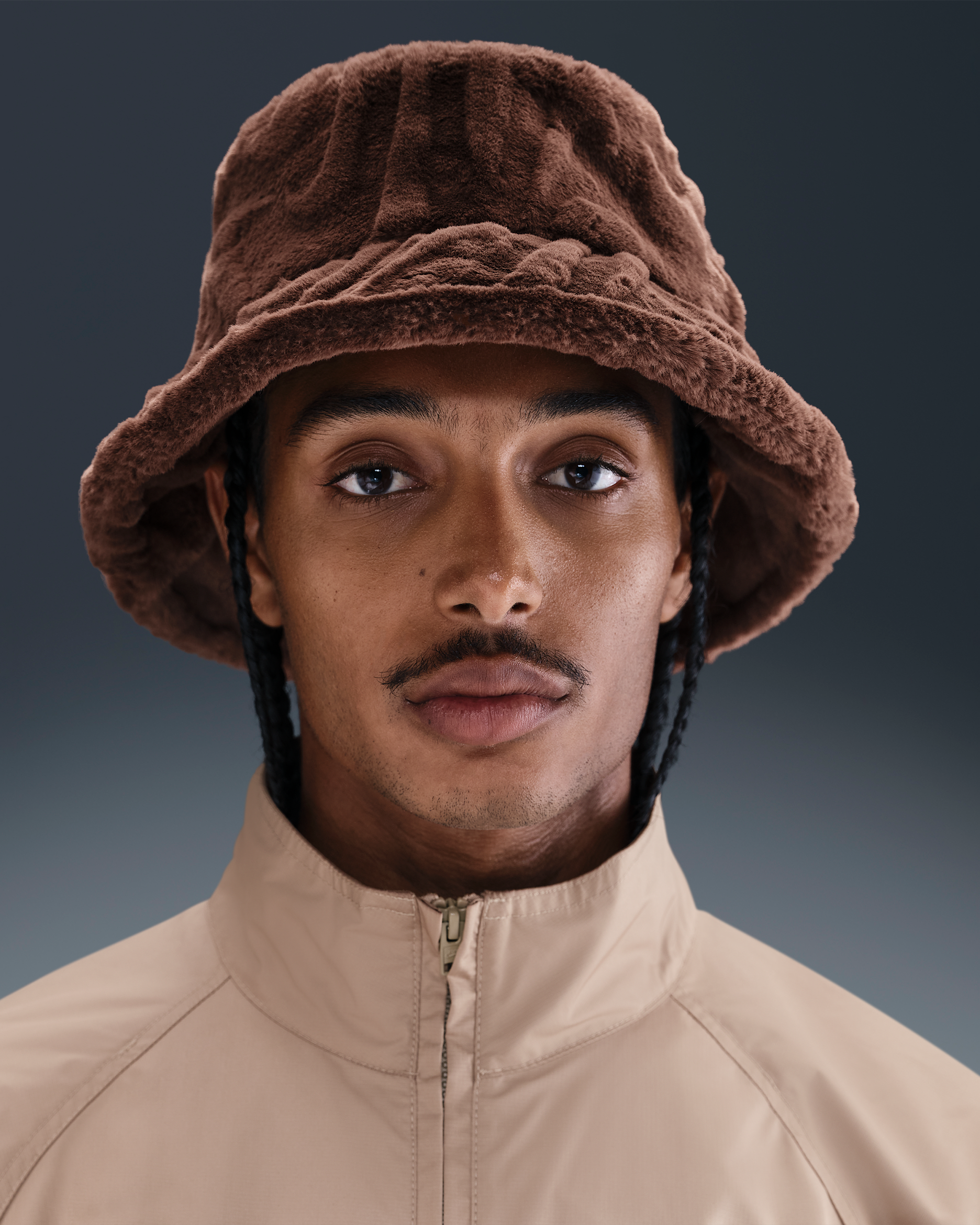 Nike Apex Bucket Hat aus Kunstfell - Fauna Brown