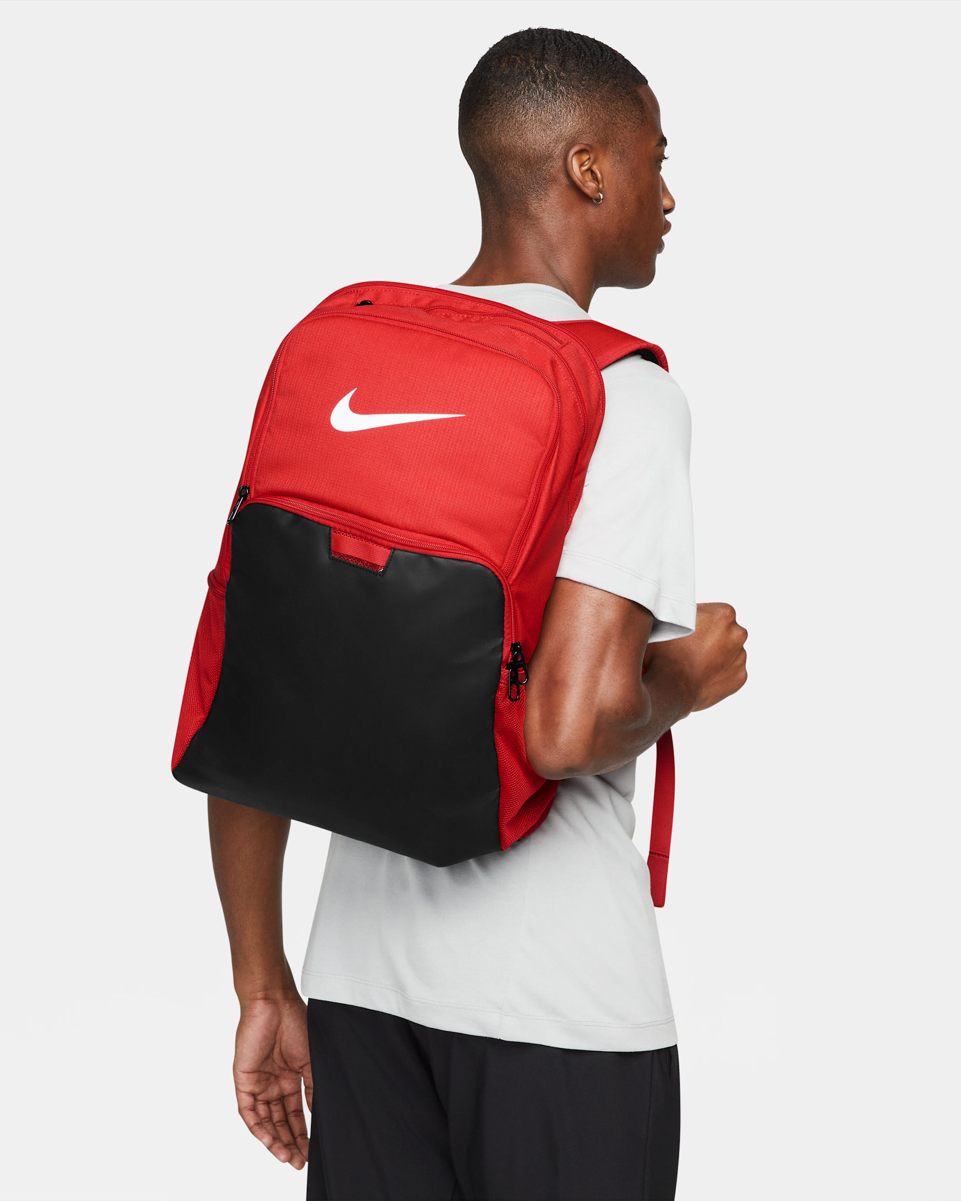 Mochila de entrenamiento (extra grande, 30L) Nike Brasilia 9.5 - Rojo universitario/Negro/Blanco