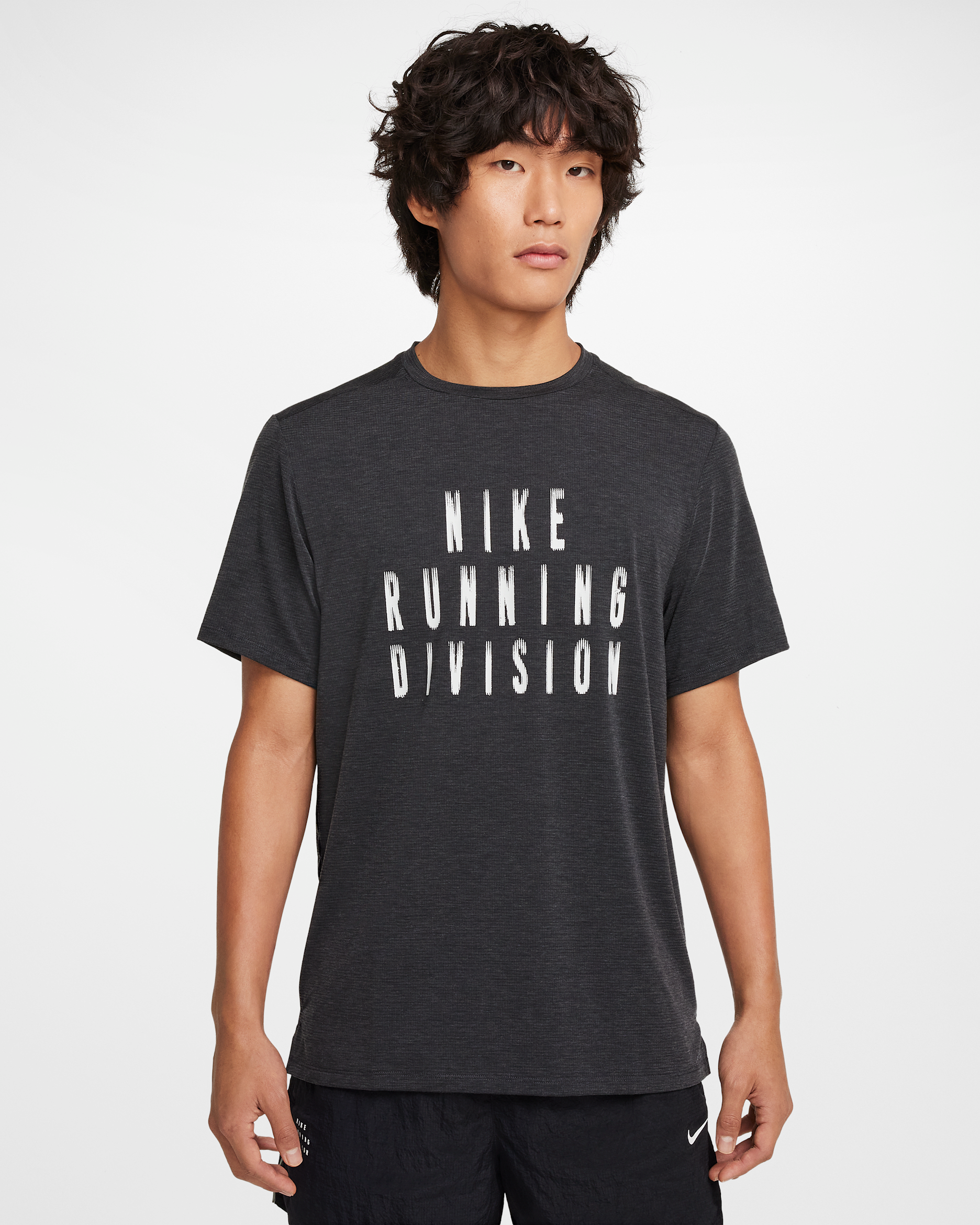 ナイキ ライズ 365 ランニング ディビジョン メンズ Dri-FIT ショートスリーブ ランニングトップ - ブラック/フォトンダスト