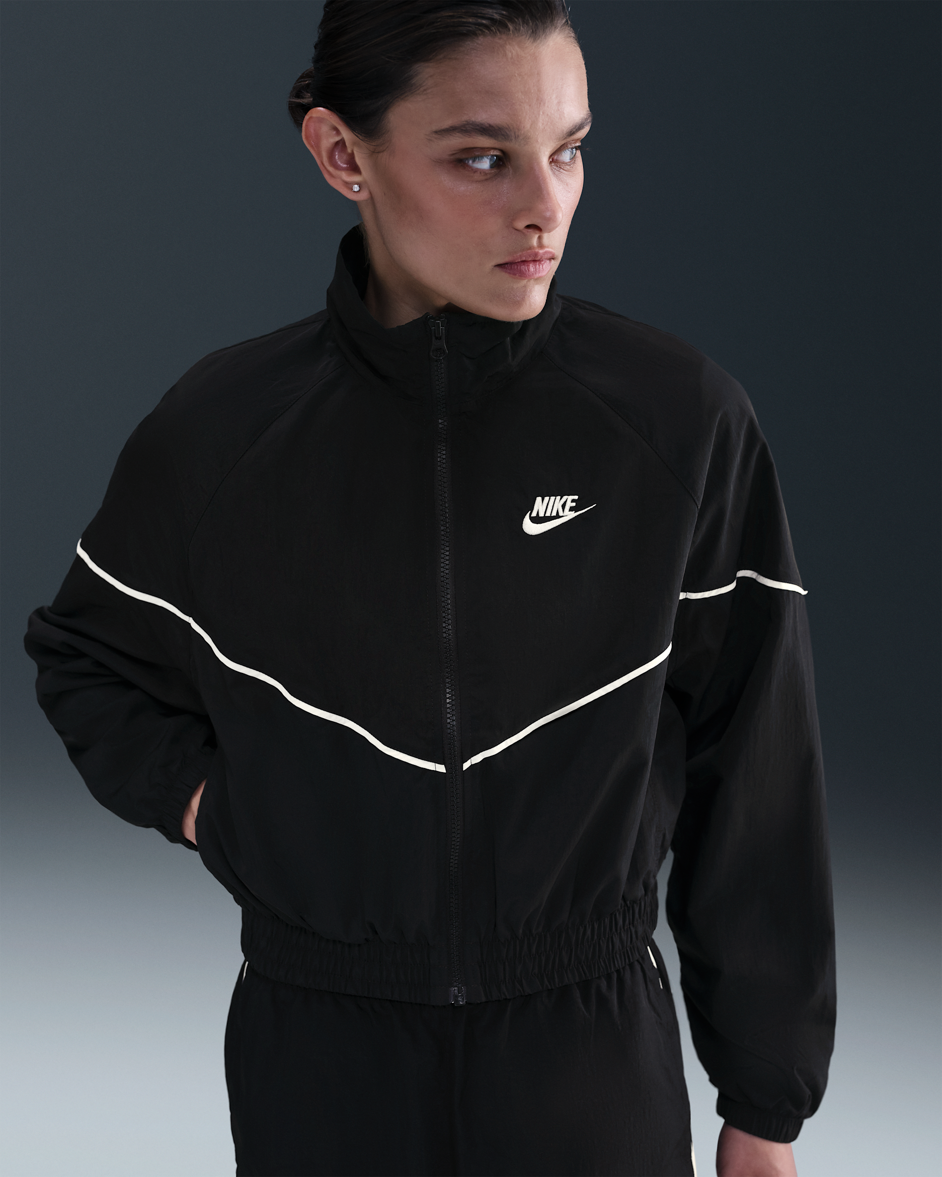 Nike Sportswear Windrunner Women's Woven Jacket - Black/Sail/Sail